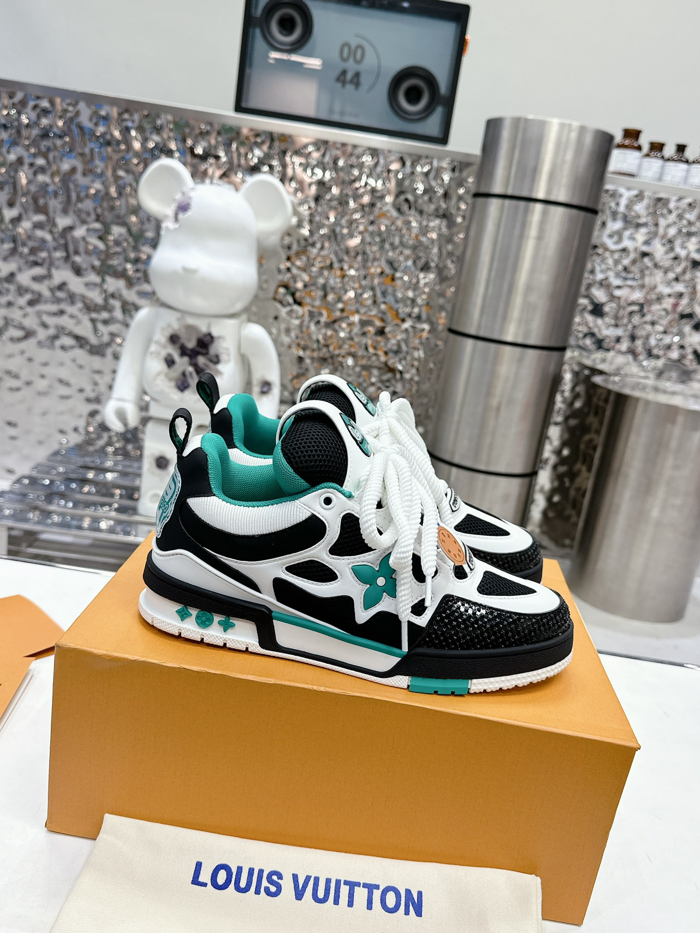 Lv Sneakers-50