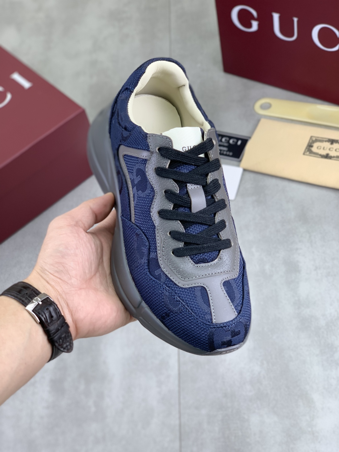 Gucci Sneakers-180