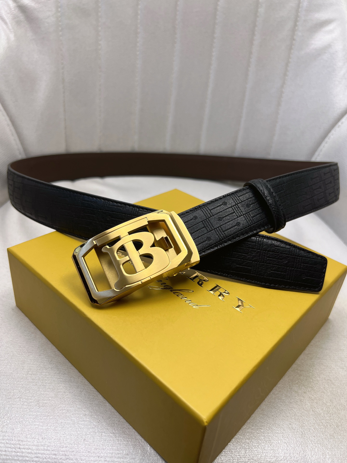 Burberry belt-83