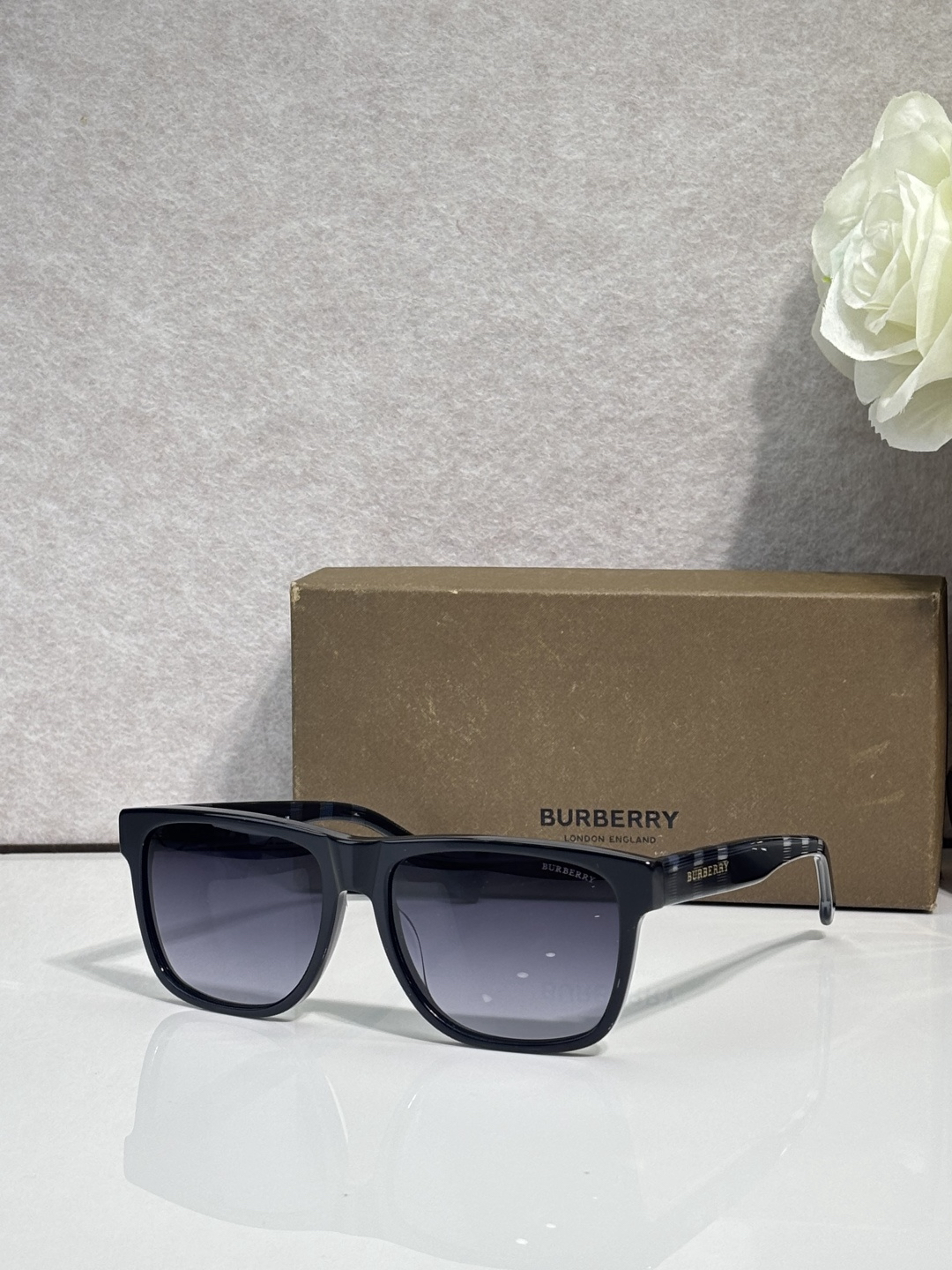 Burberry glasses-52