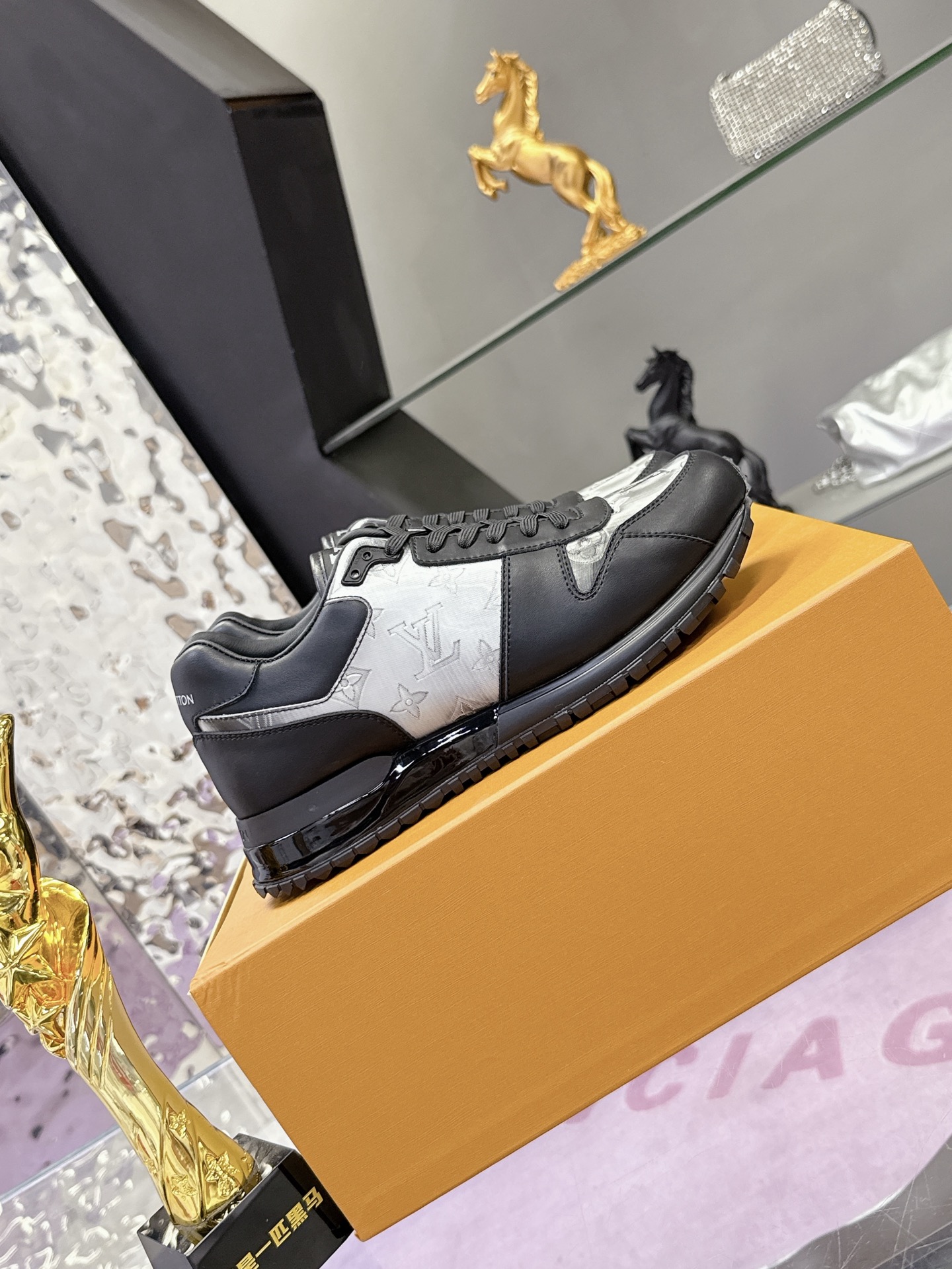 Lv Sneakers-8