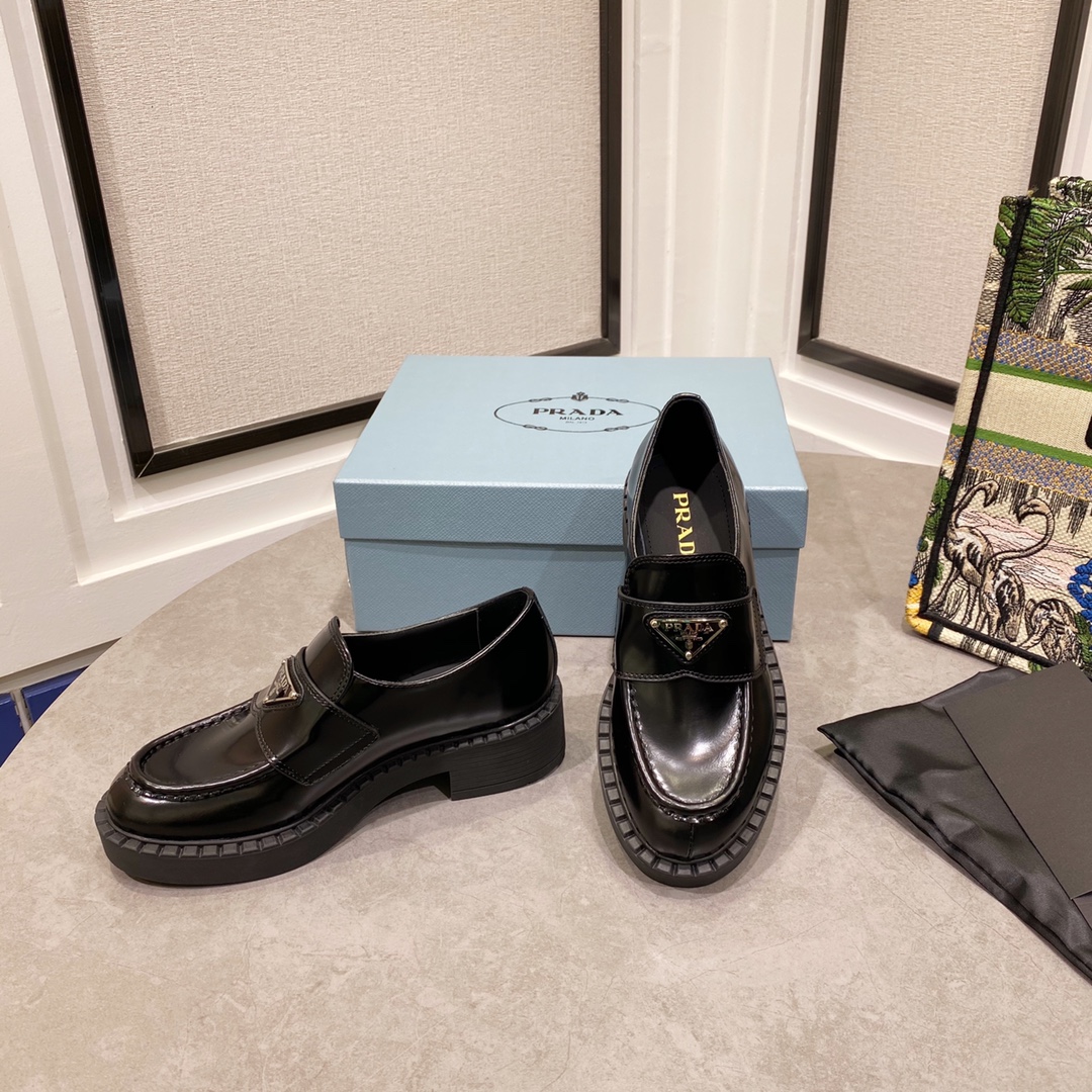 Prada women's leather shoes-31
