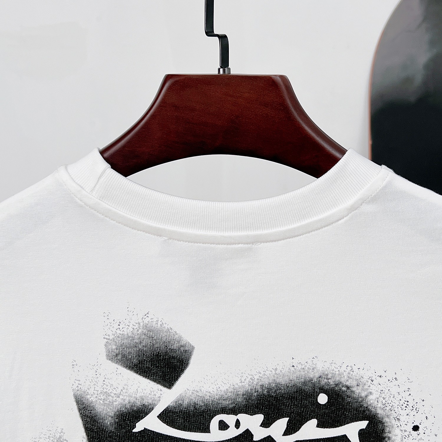 LV clothing-90