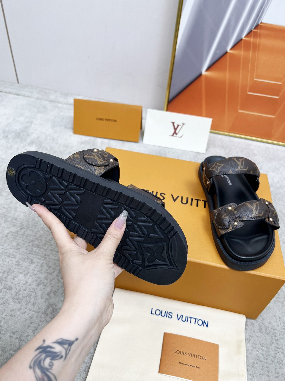 LV Summer footwear