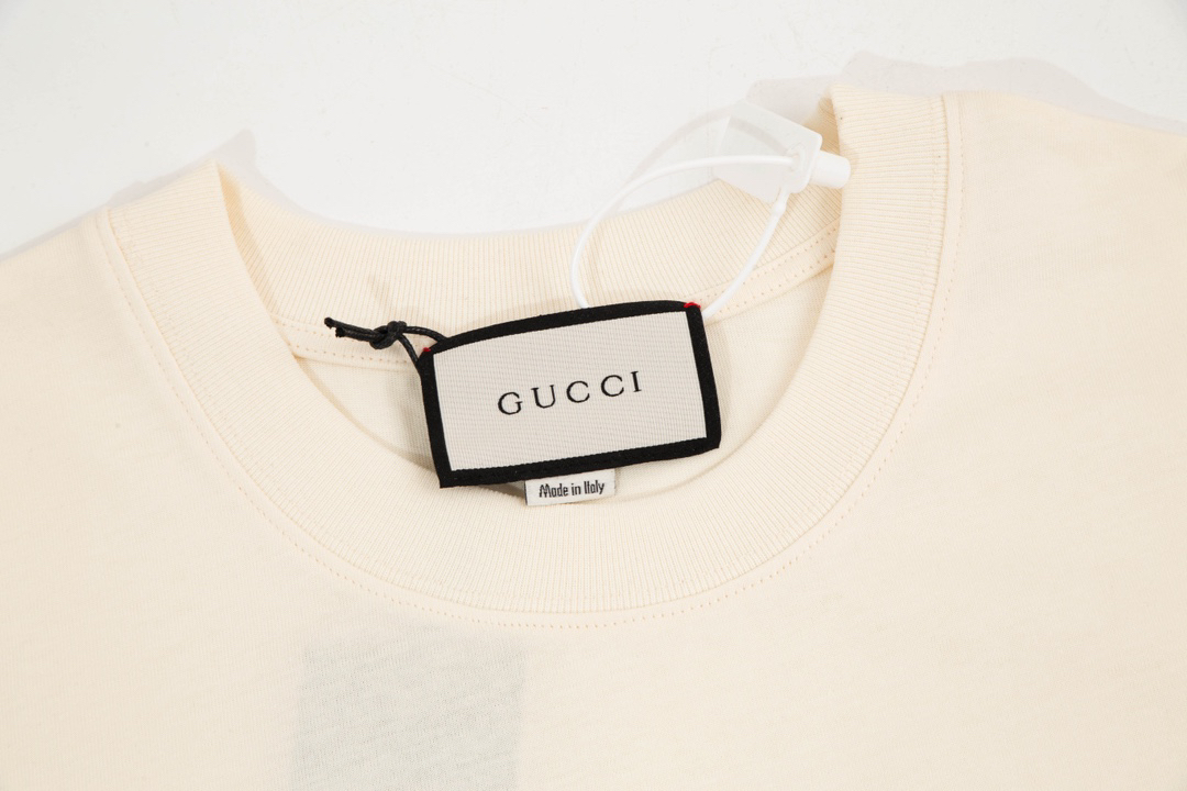 Gucci clothing-82