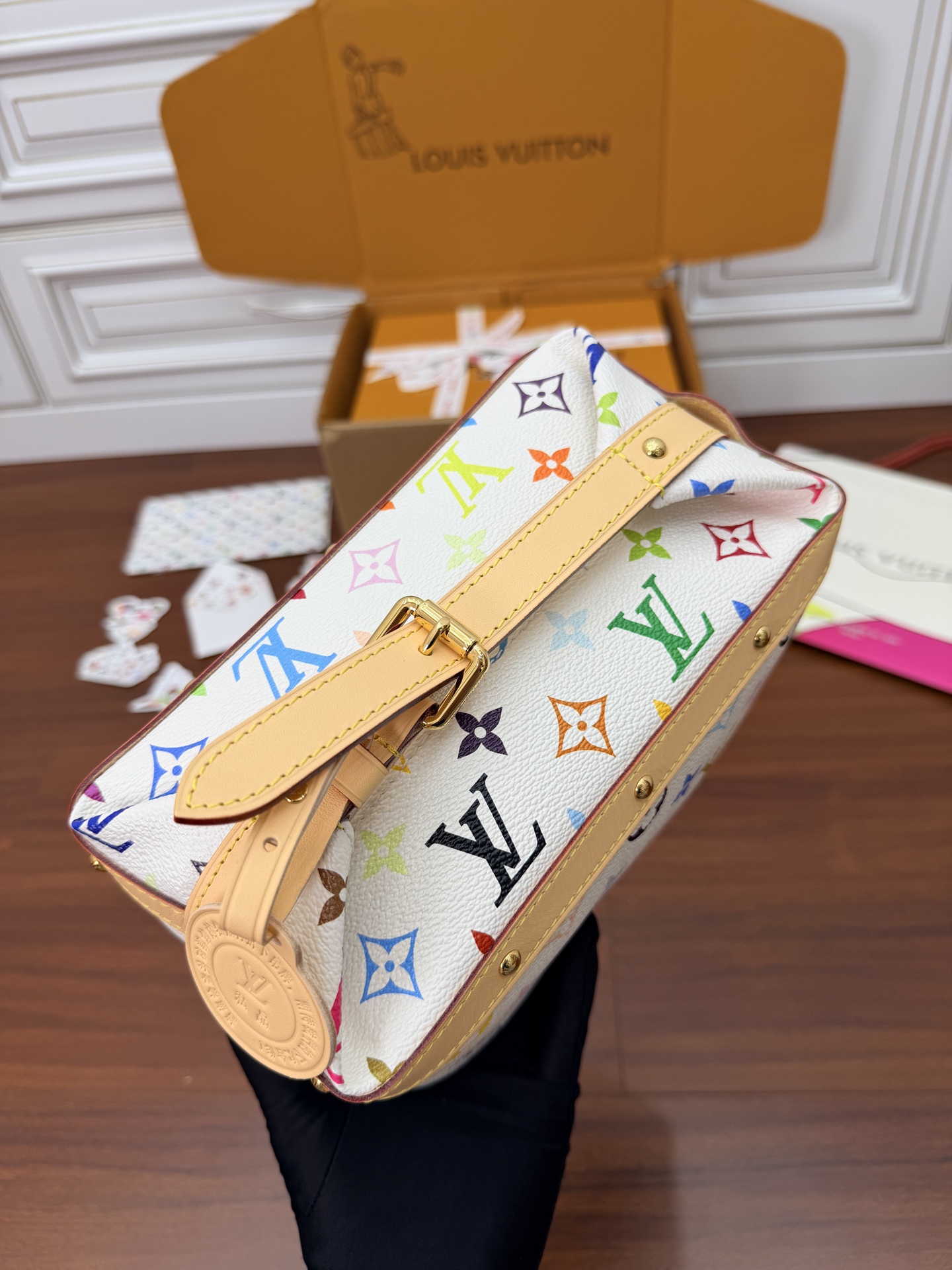 Louis Vuitton Hot New Product-171