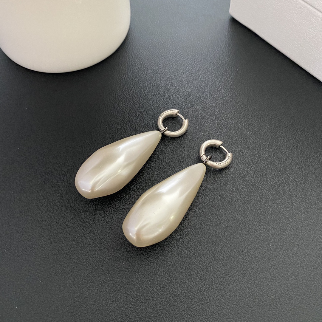 Balenciaga earrings-1