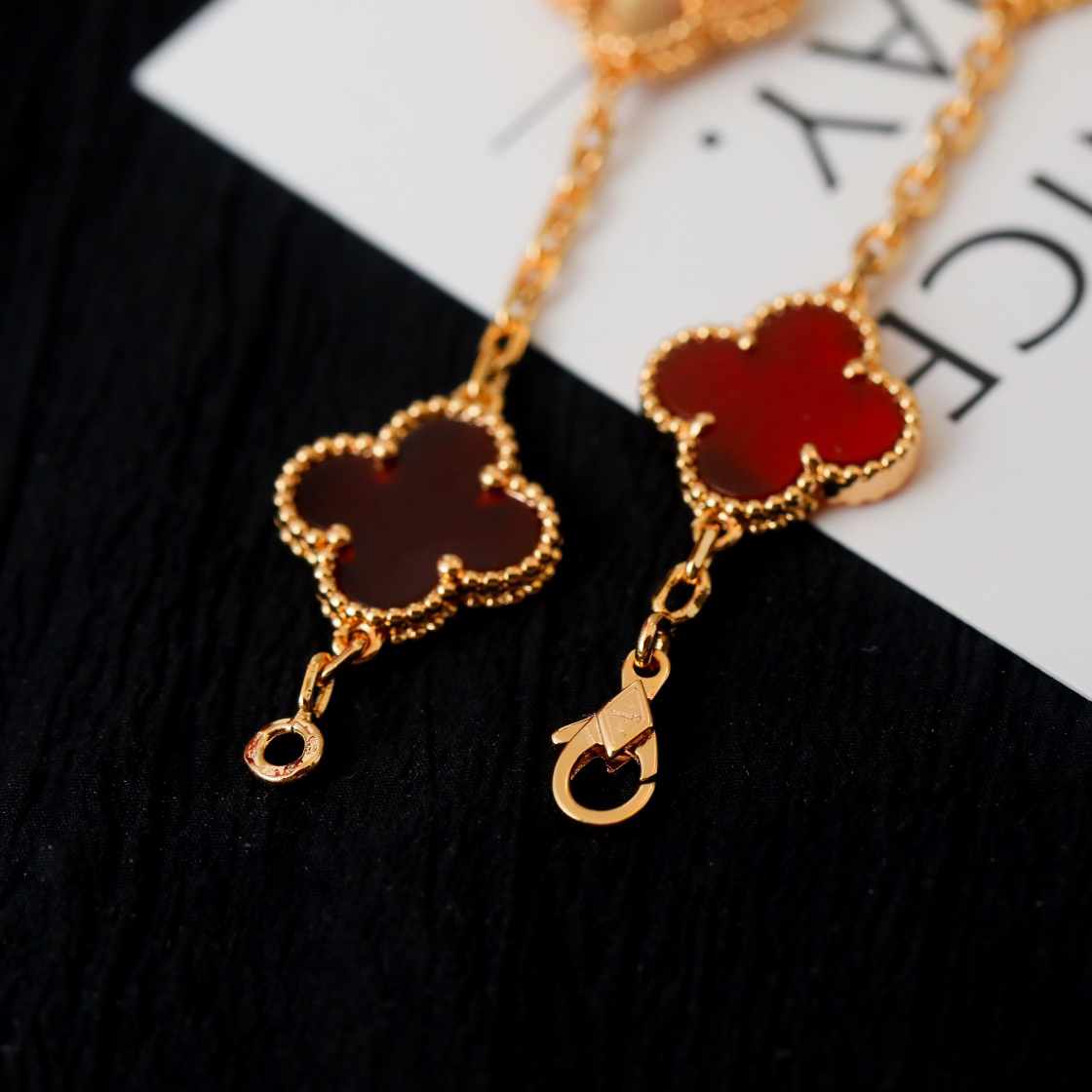 Van Cleef & Arpels Bracelet-70