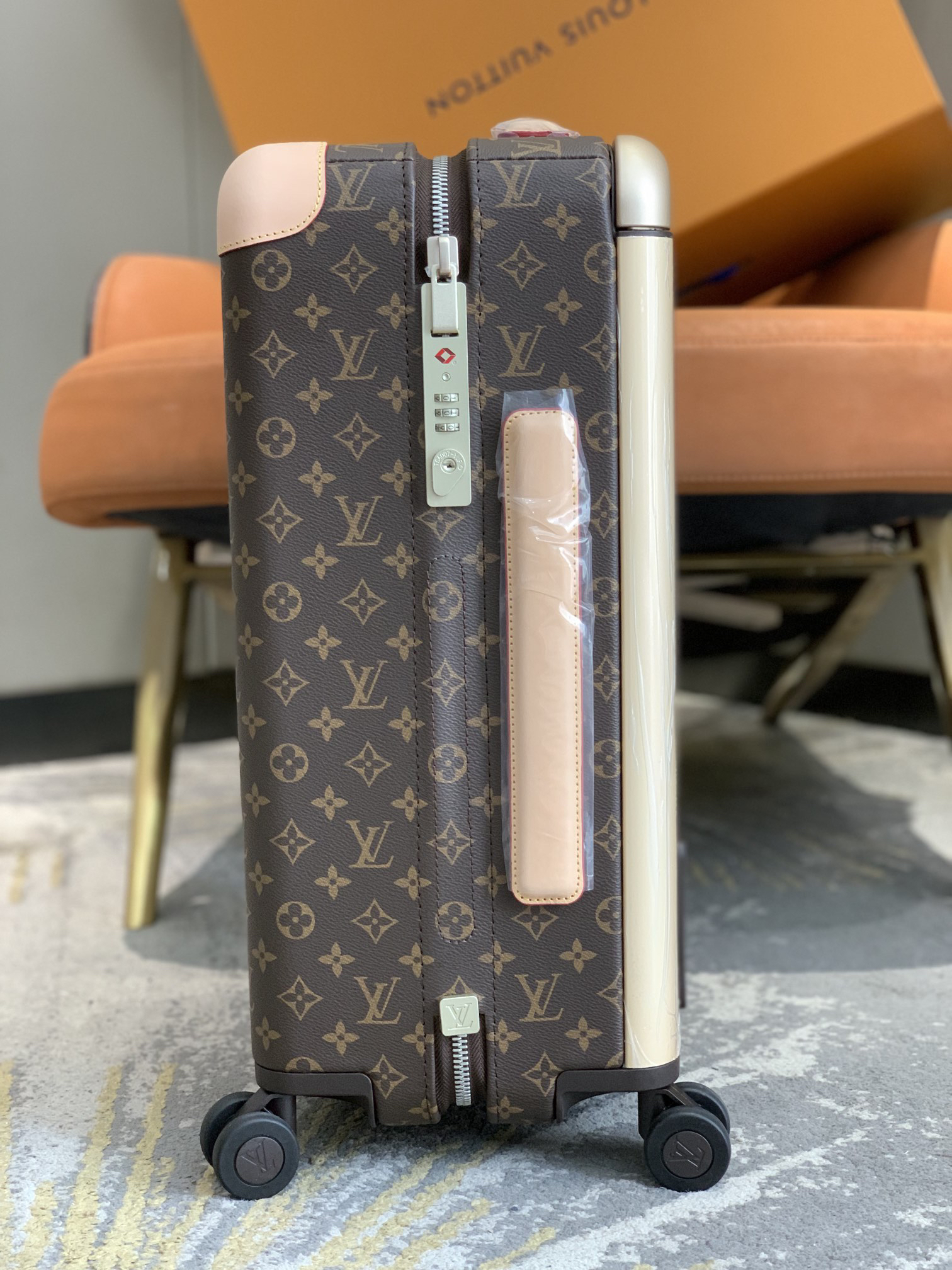 LV luggage-35