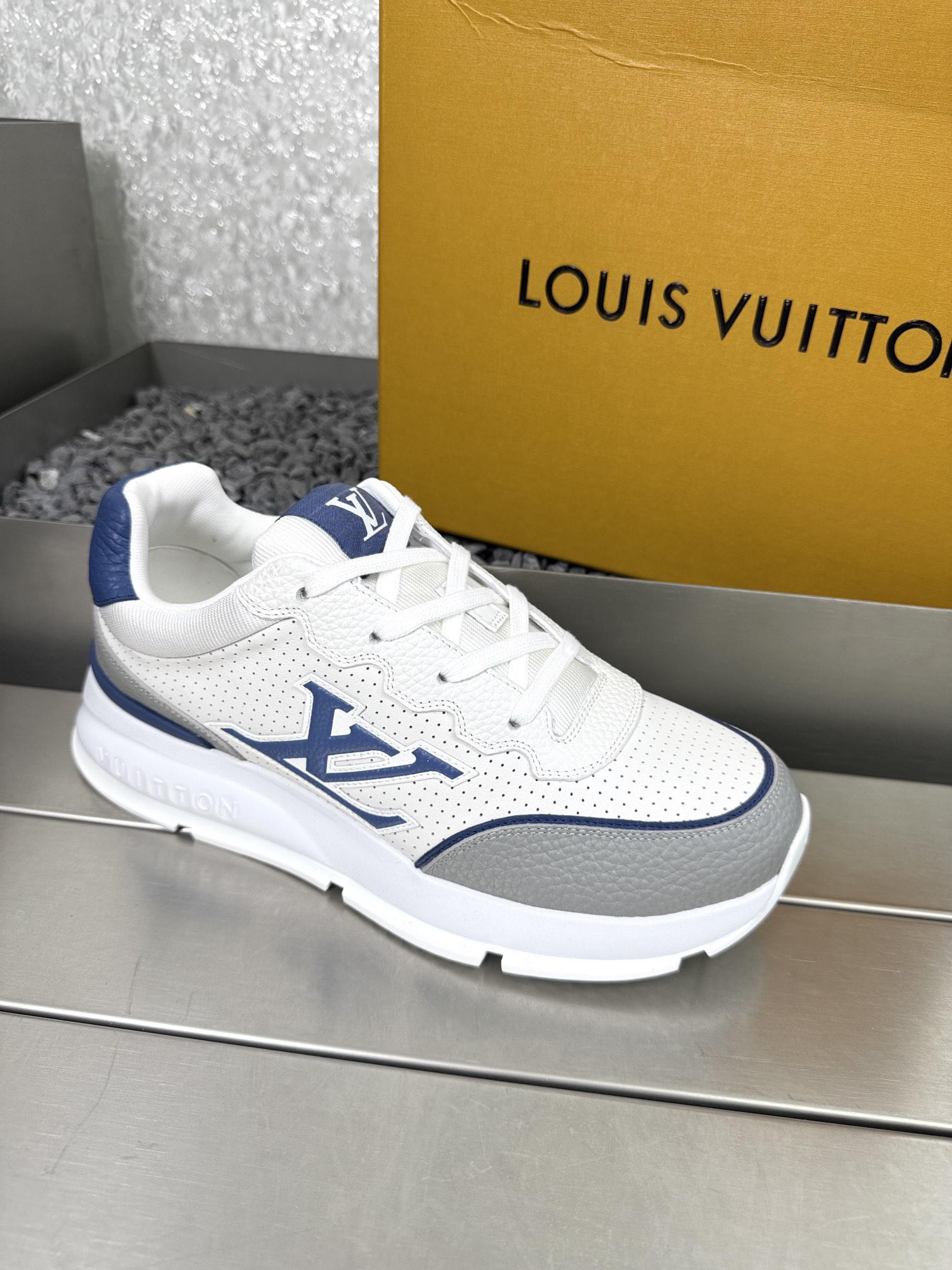 Lv Sneakers-159