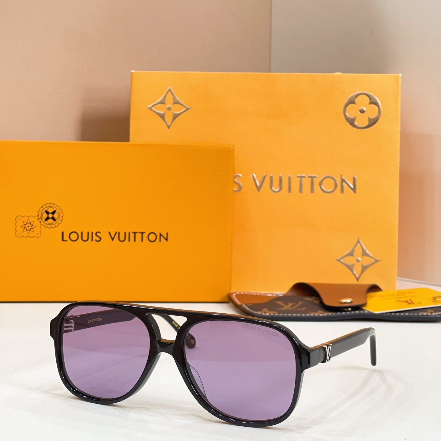 LV glasses-43