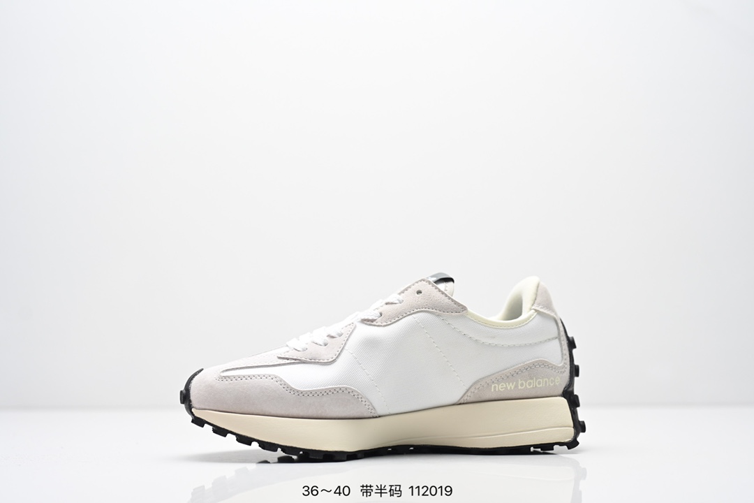 New Balance Sneakers-111