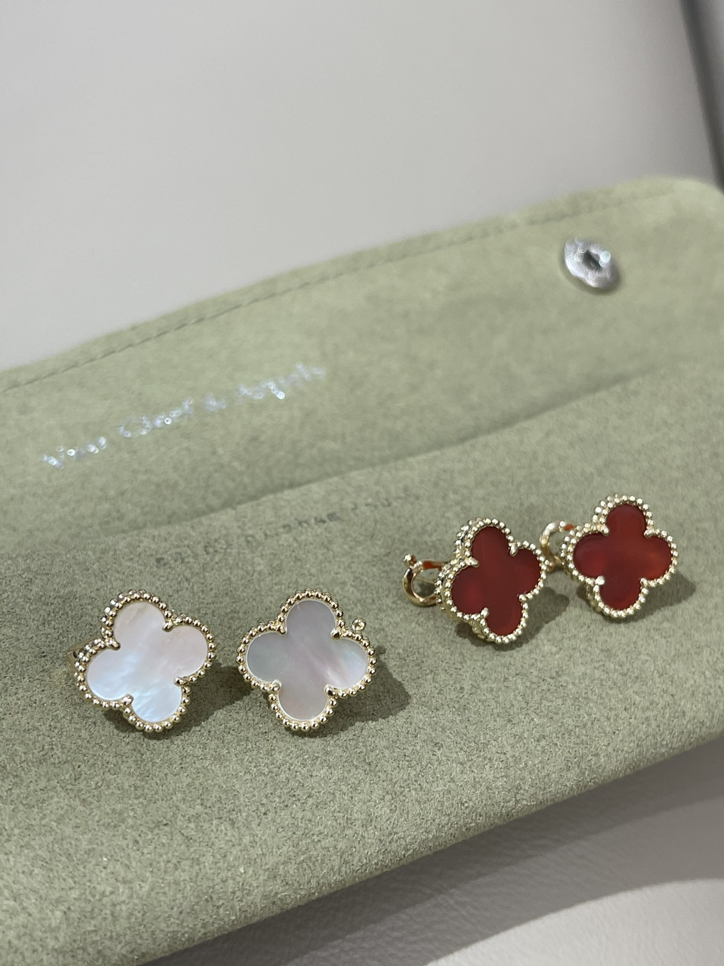 Van Cleef & Arpels earring-65