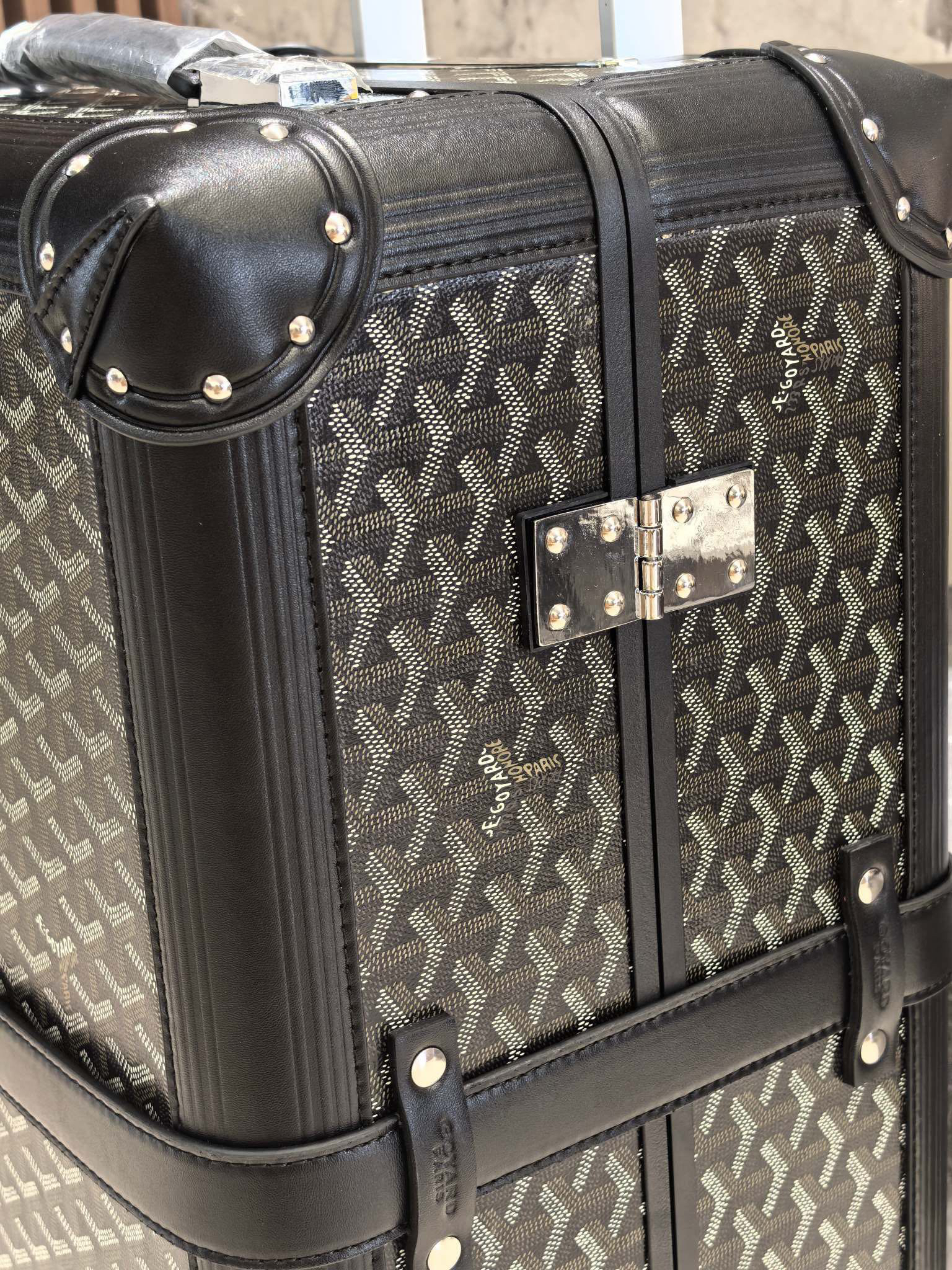 Goyard luggage-11