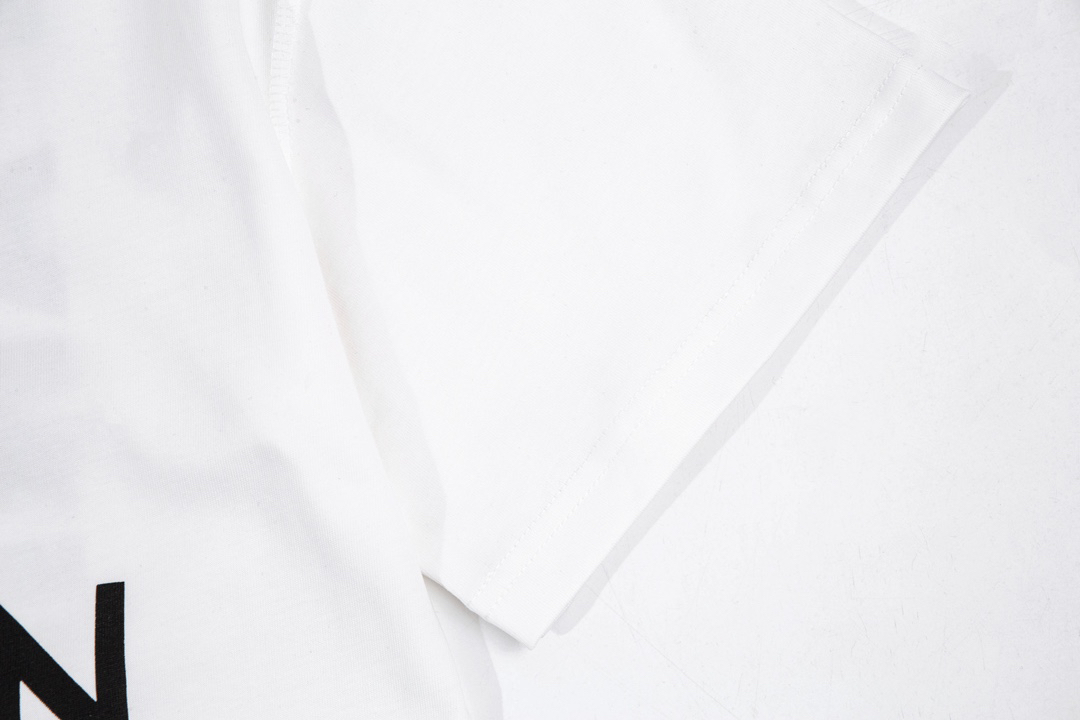 LV clothing-76