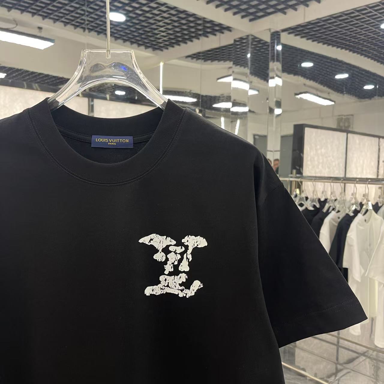 Prada clothing-33