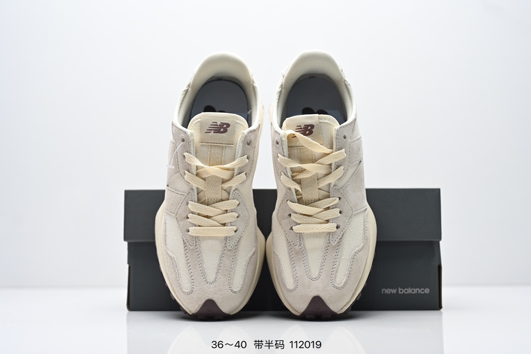 New Balance Sneakers-106