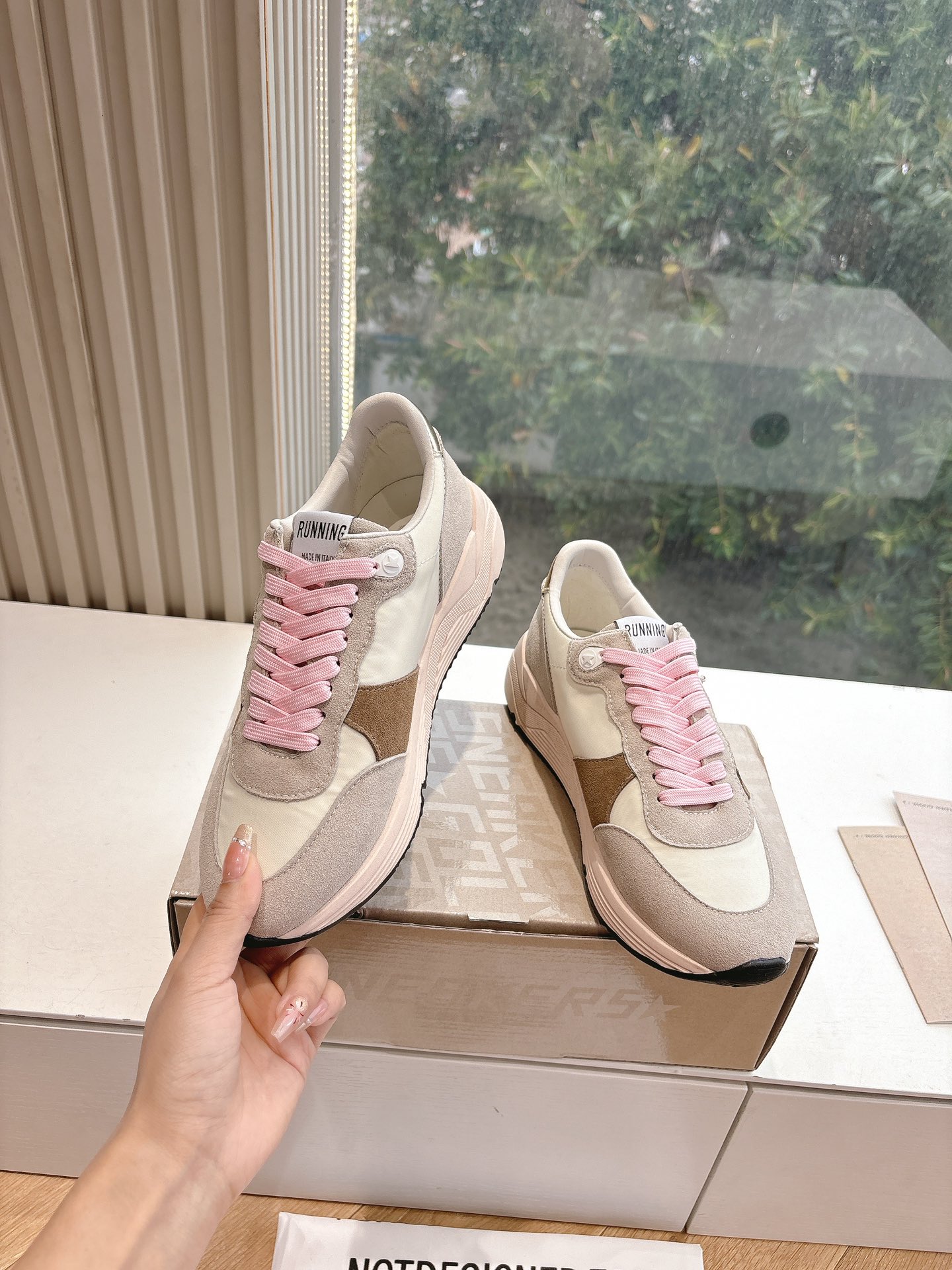 Golden Goose Sneakers-10