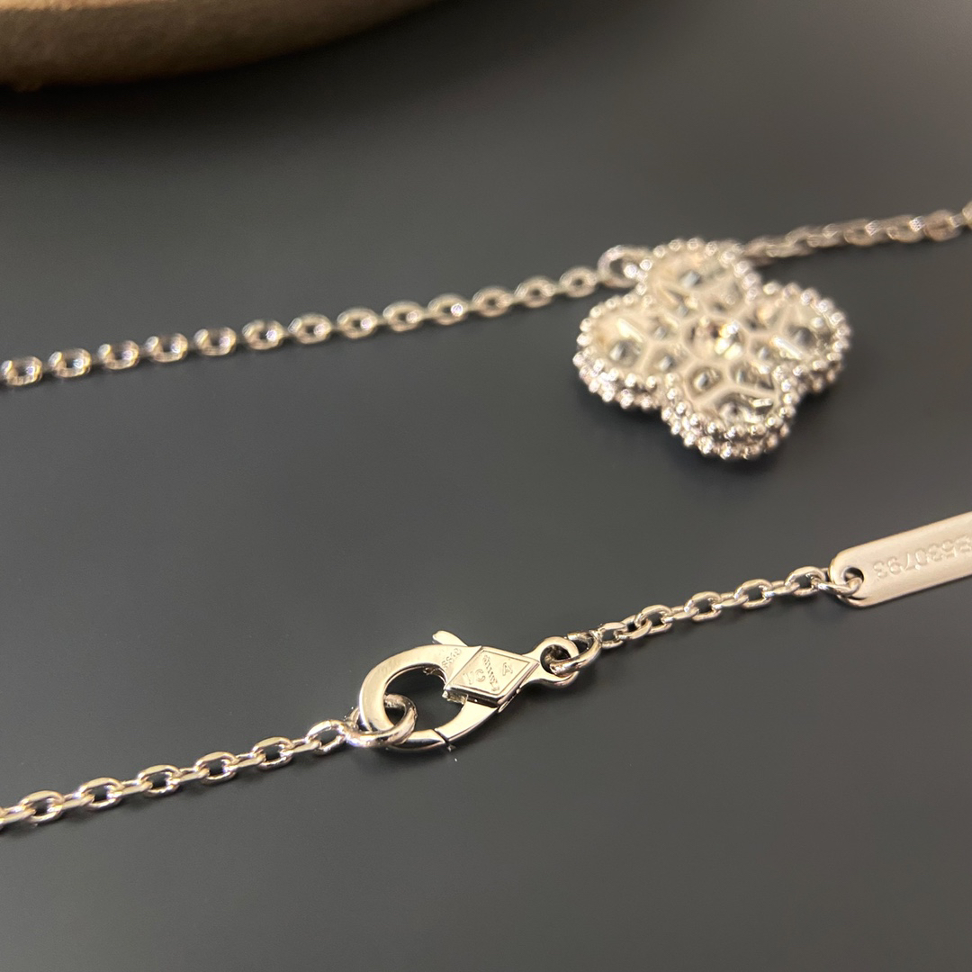 Van Cleef & Arpels necklace-37