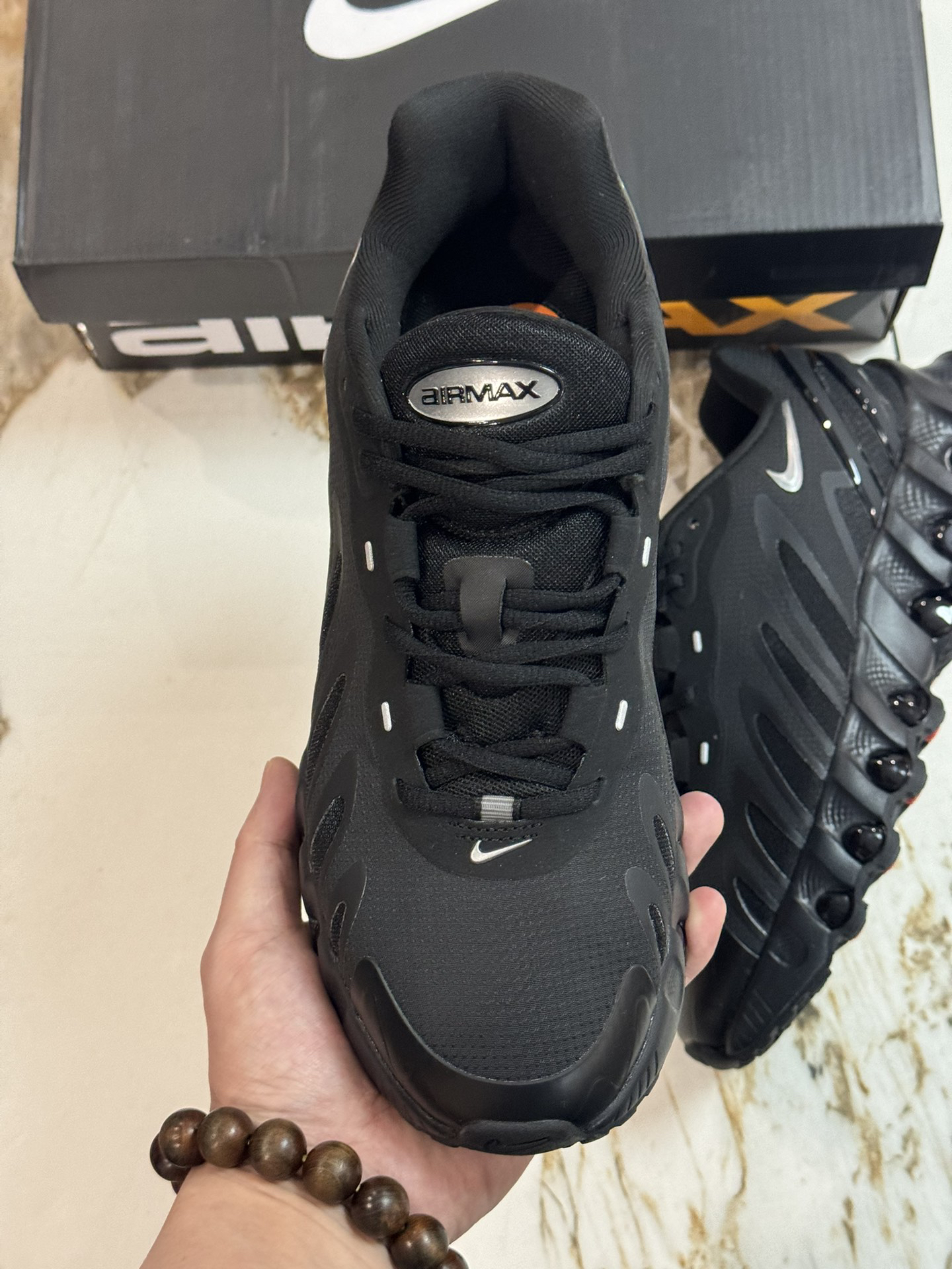 Nike Sneakers-260