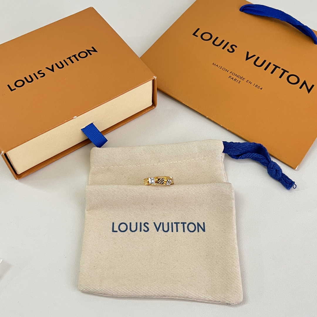 LV ring-30