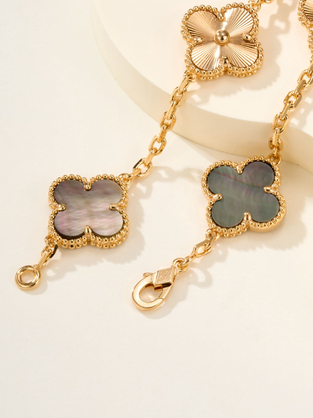 Van Cleef & Arpels Bracelet-84