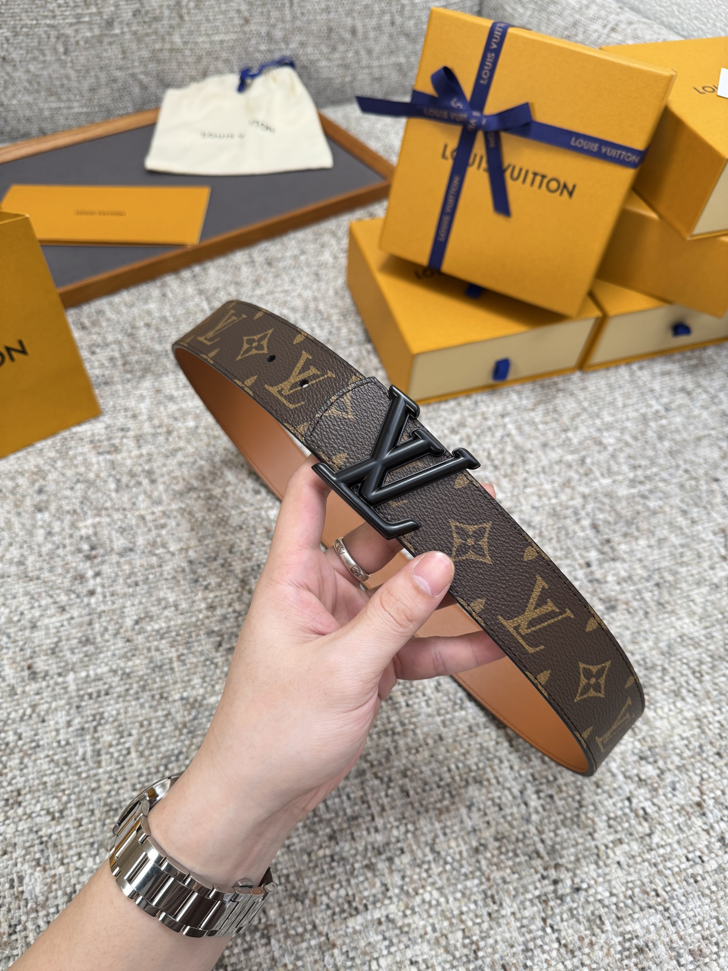 Lv belt-47