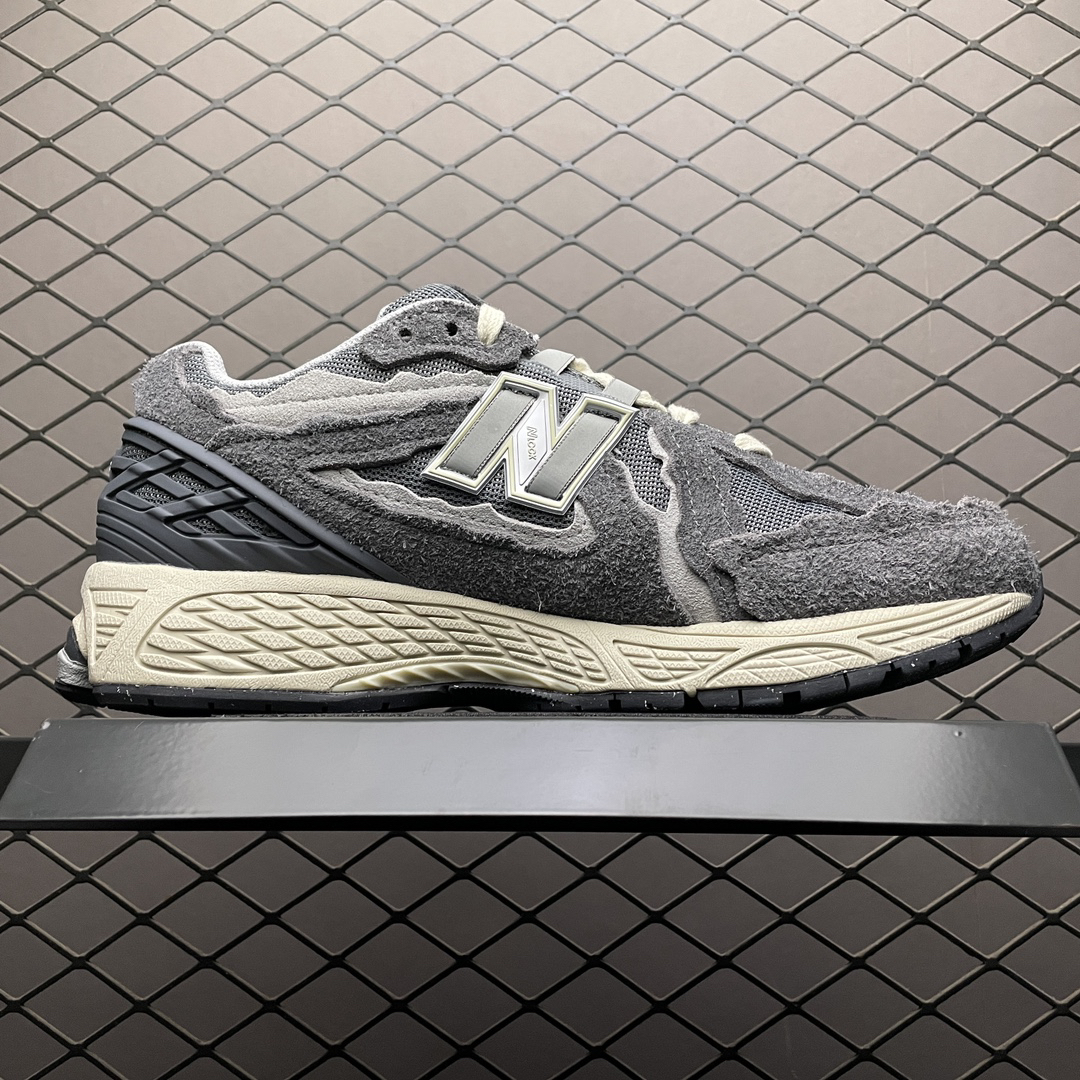 New Balance Sneakers-85