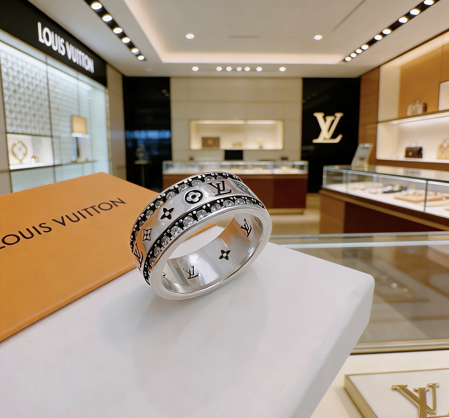 LV ring-50