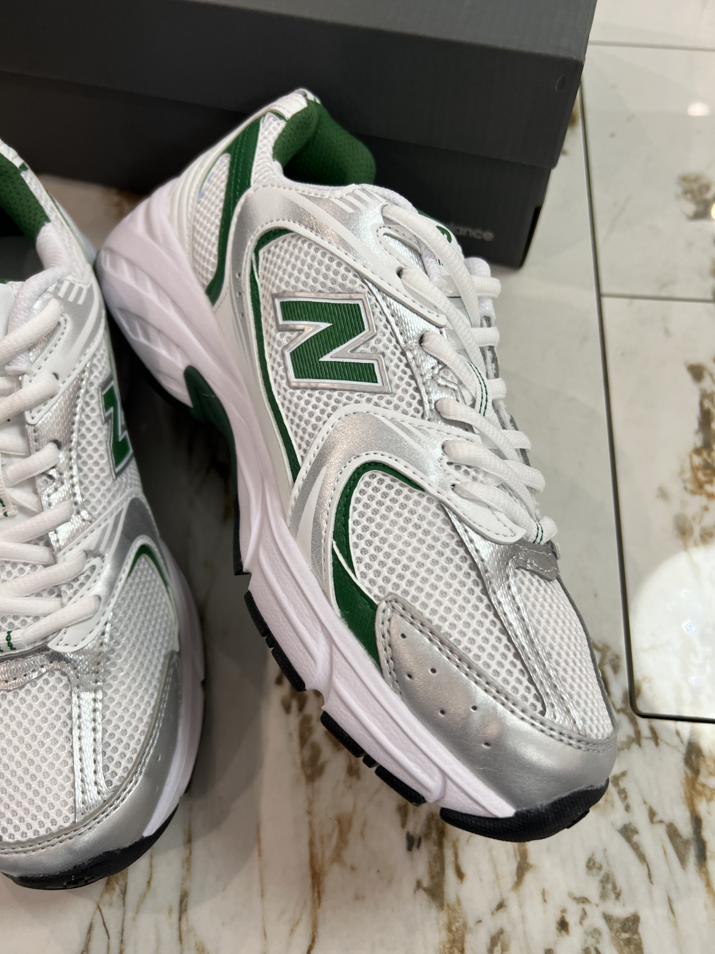 New Balance Sneakers-140