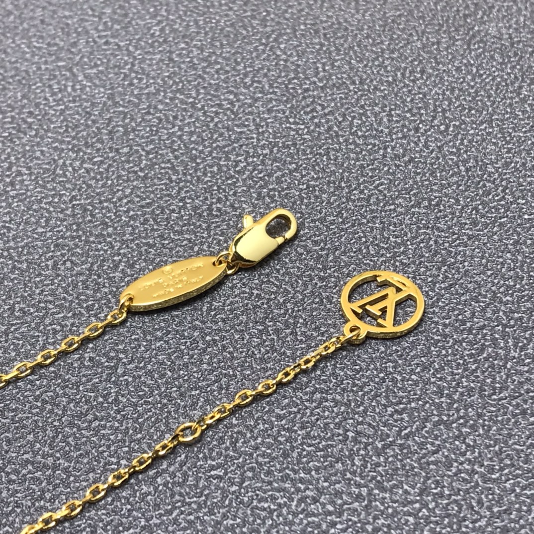 LV necklace-23