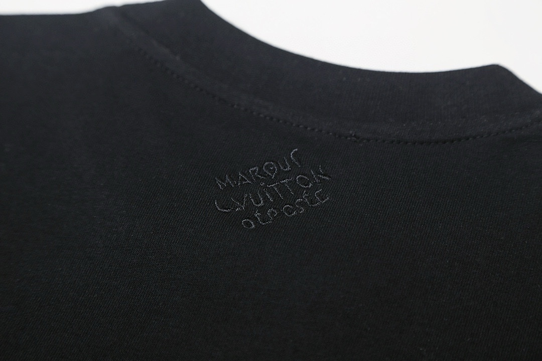LV clothing-10