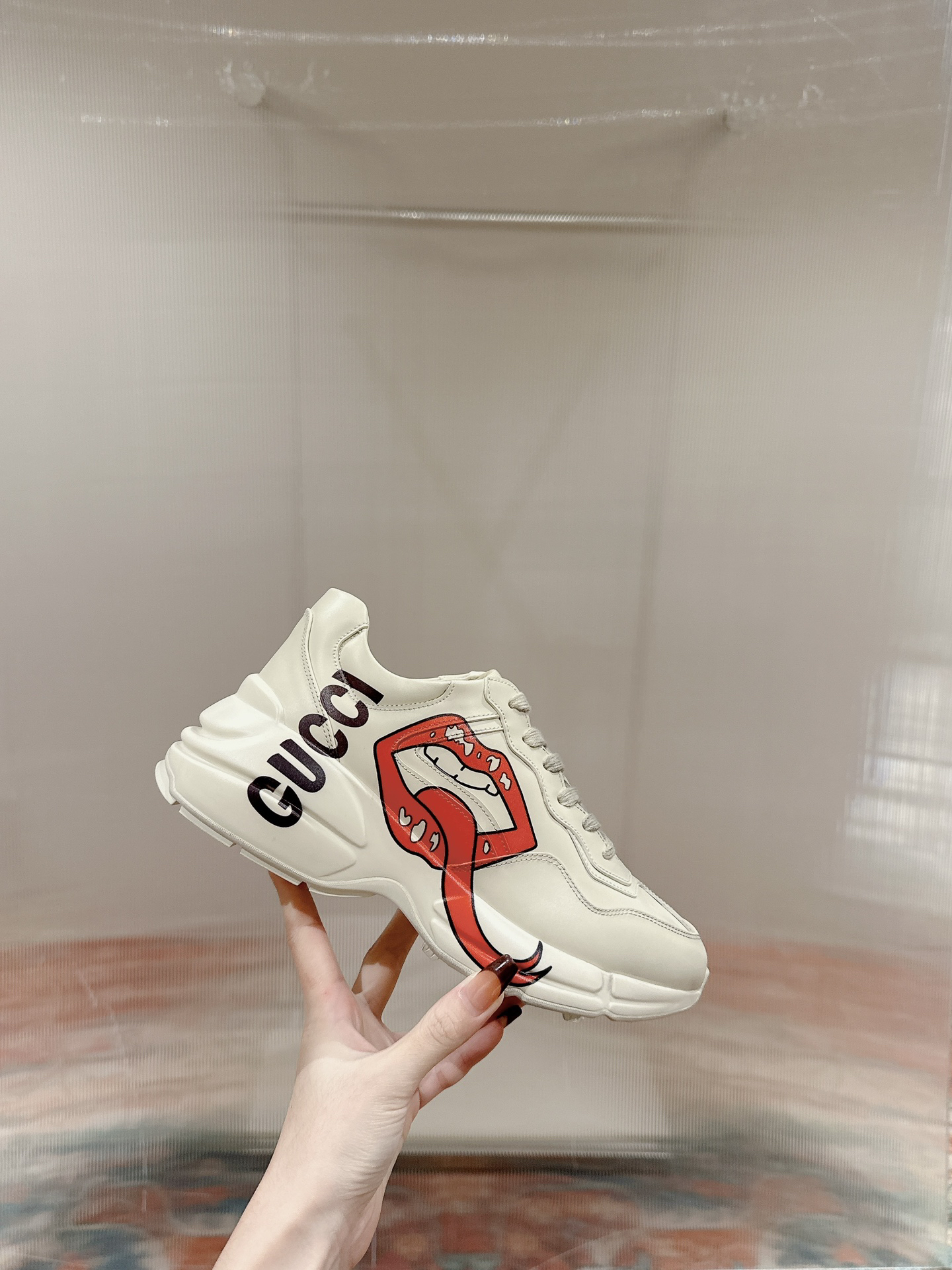 Gucci Sneakers-214