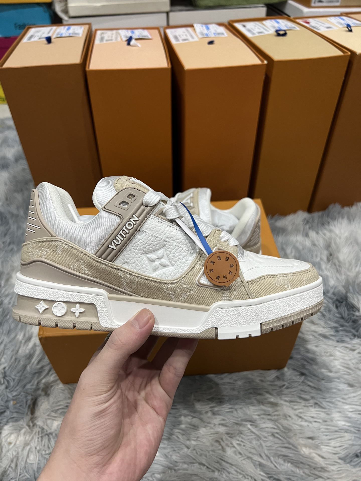 Lv Sneakers-77