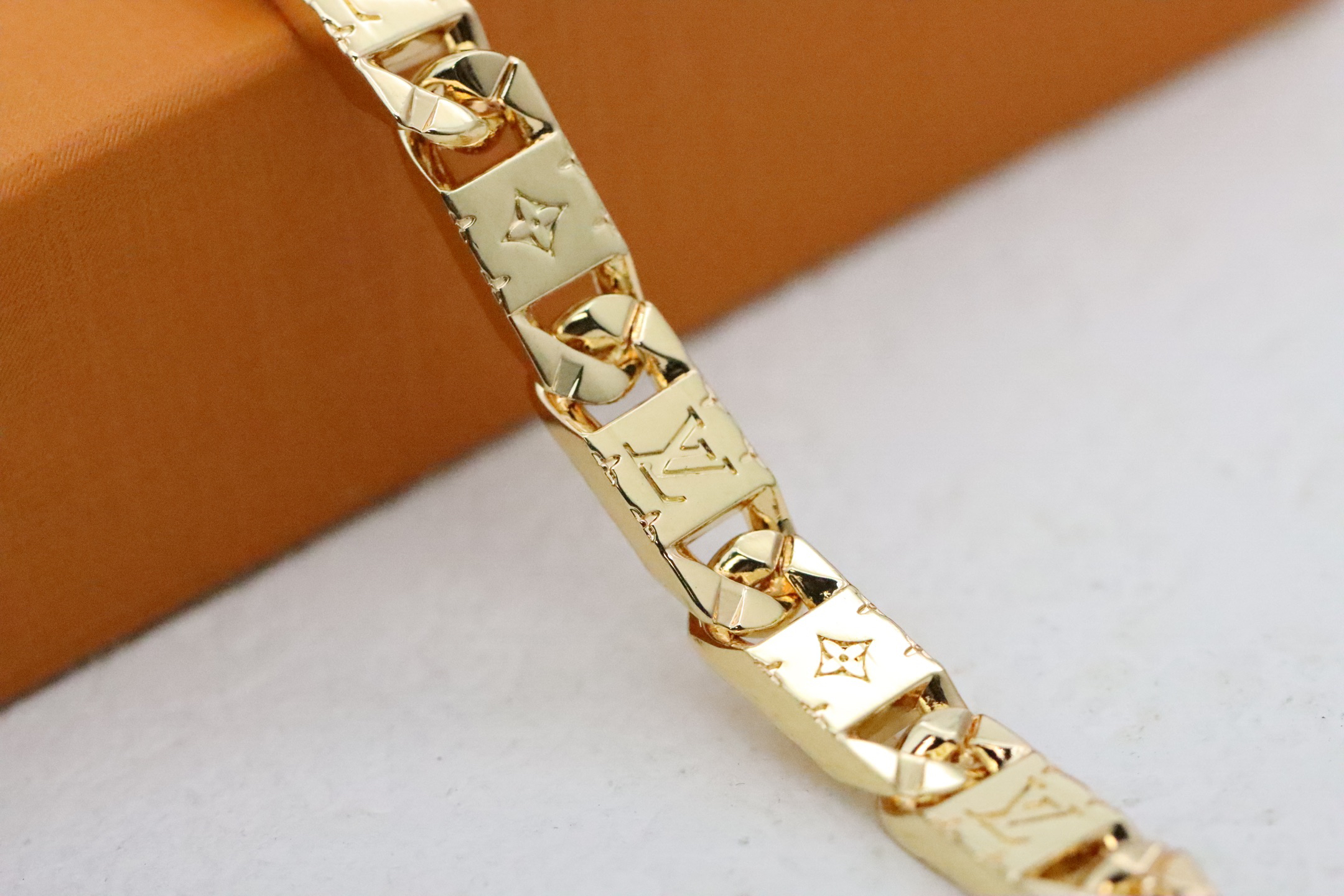 LV necklace-29