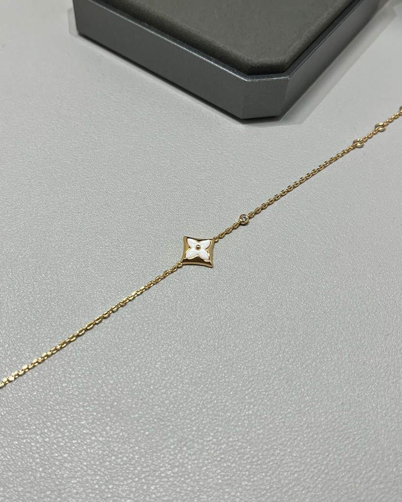 LV Bracelet-10