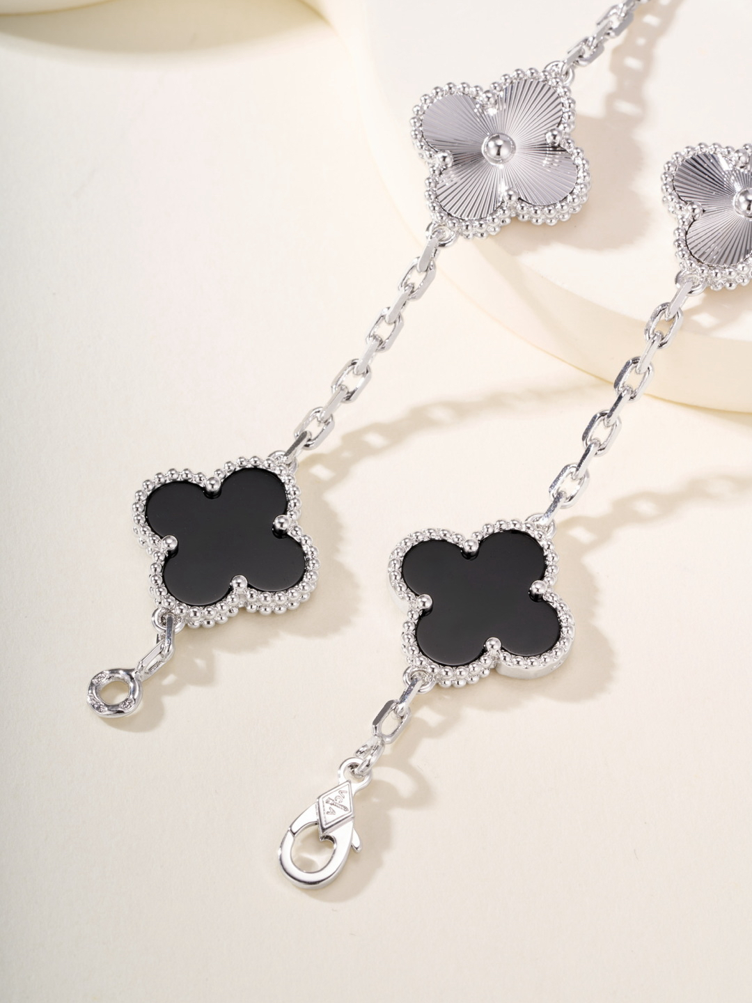 Van Cleef & Arpels Bracelet-20