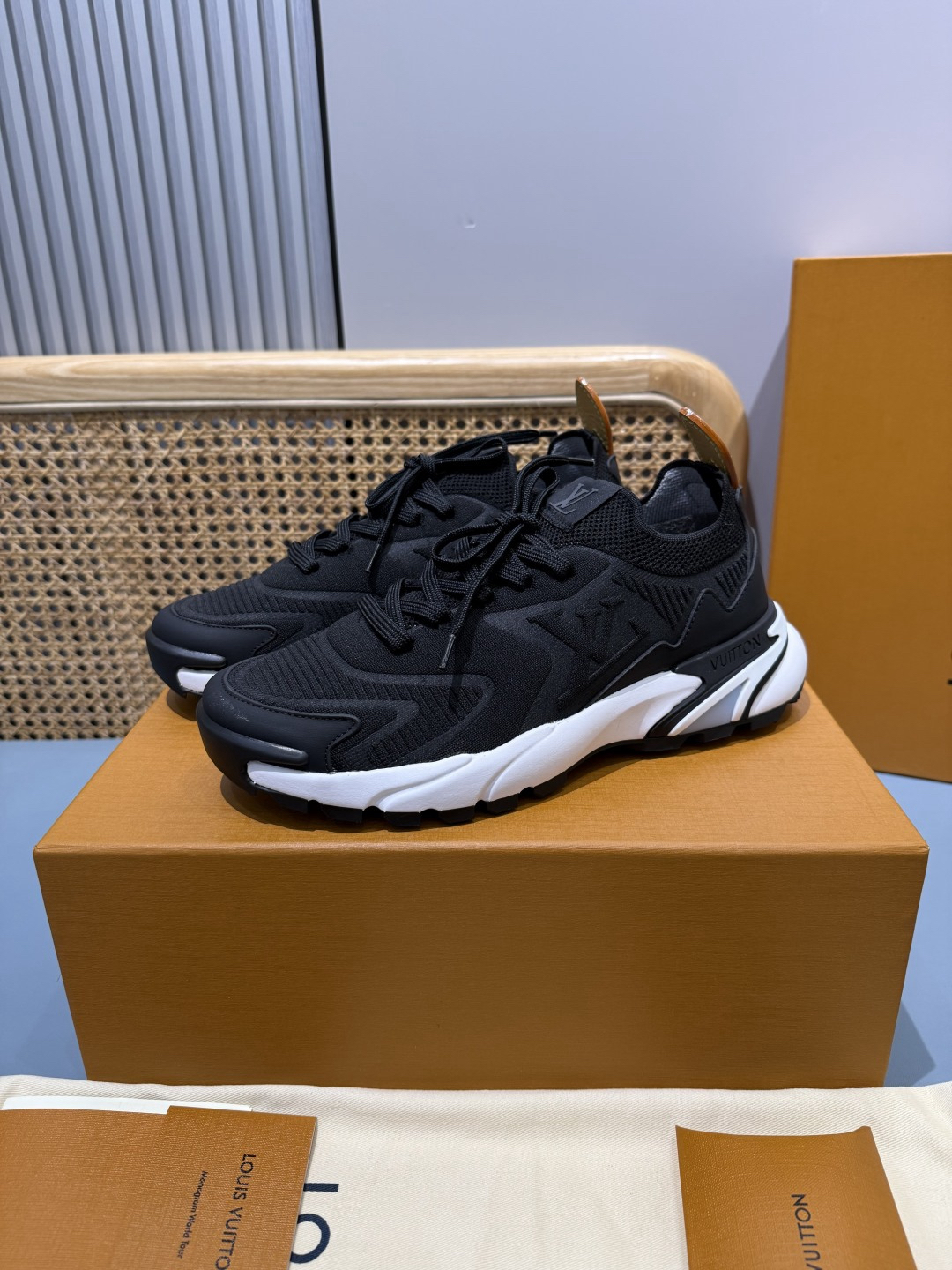 Lv Sneakers-178