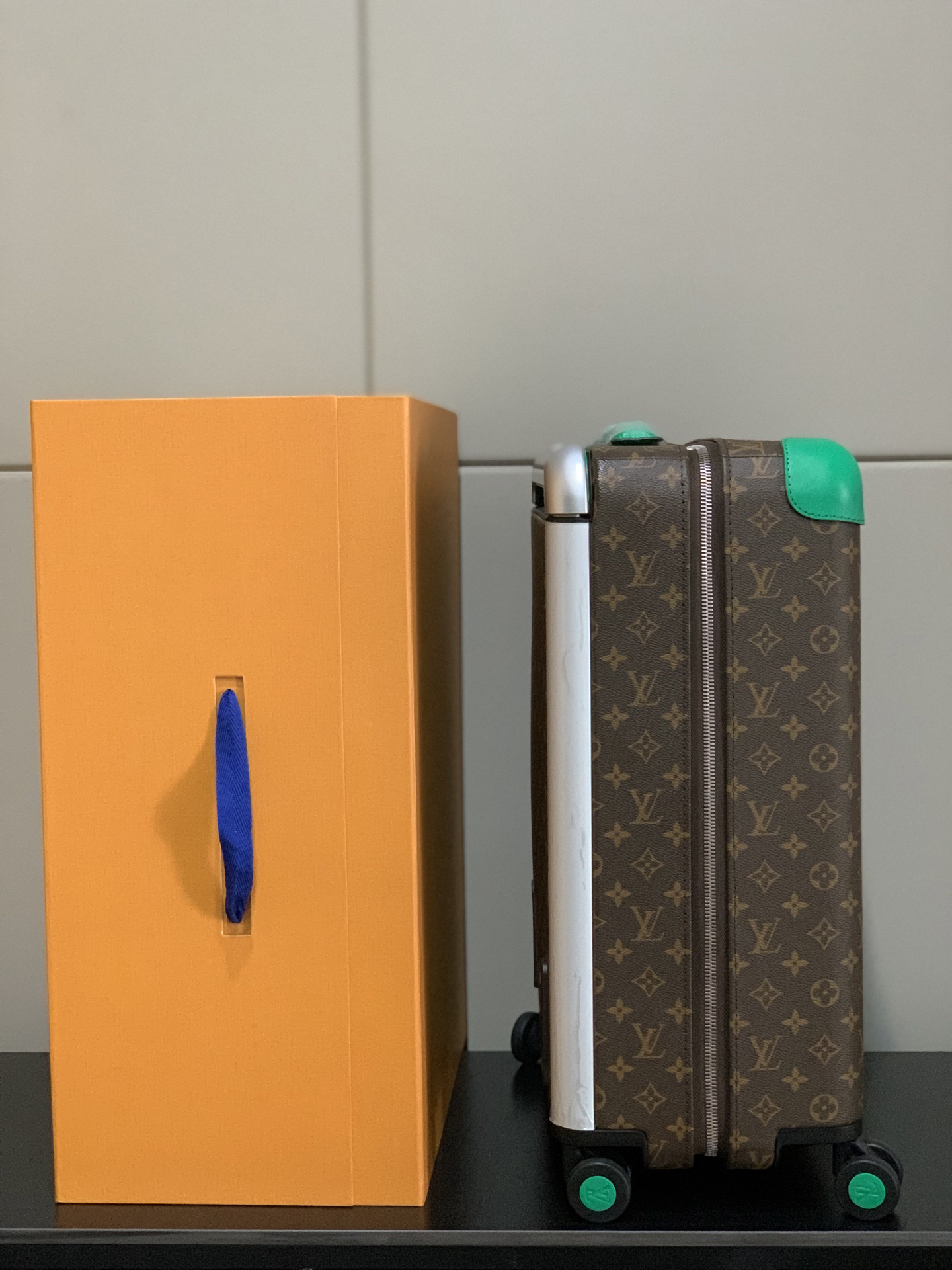 LV luggage-41