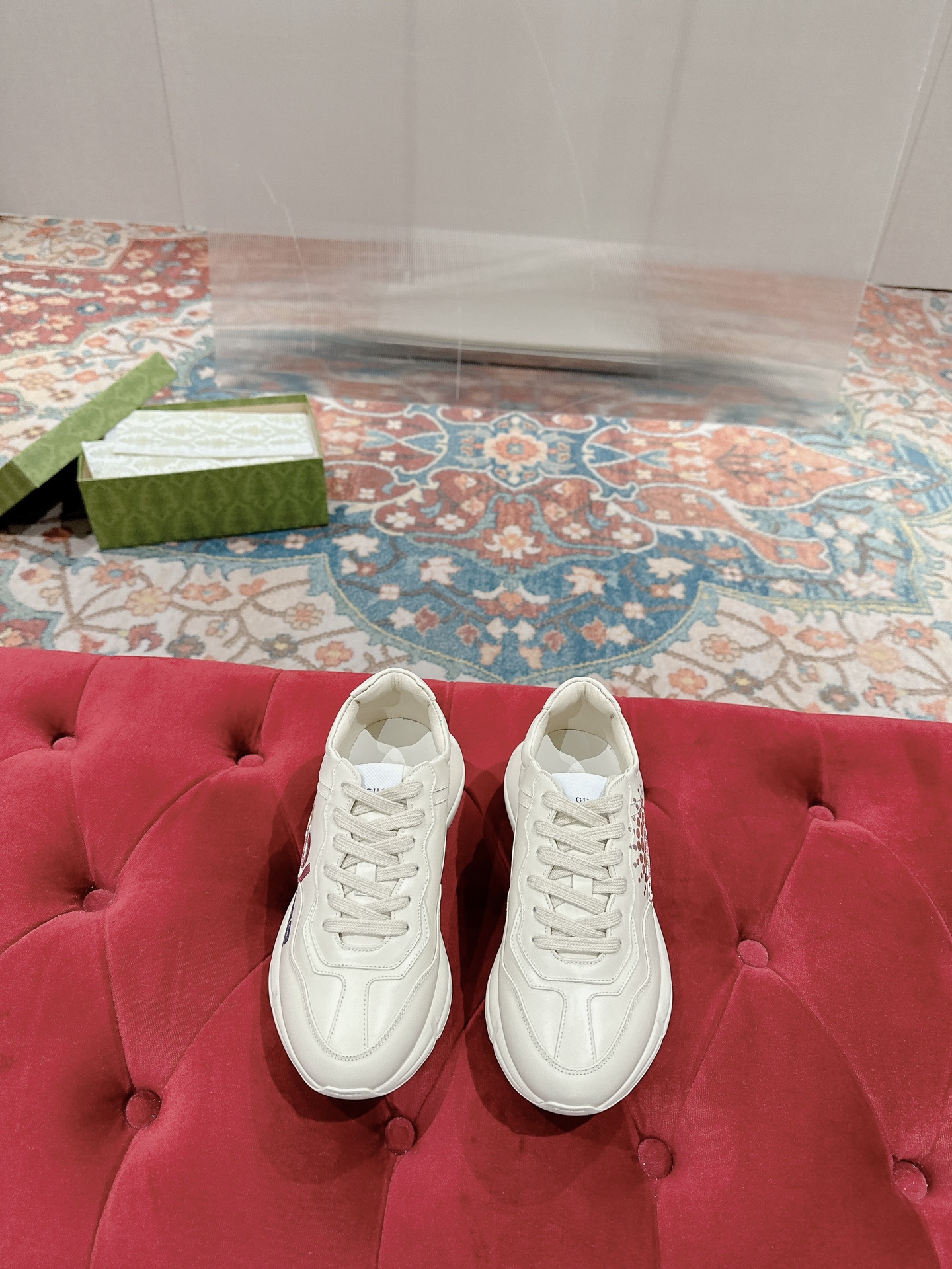 Gucci Sneakers-109