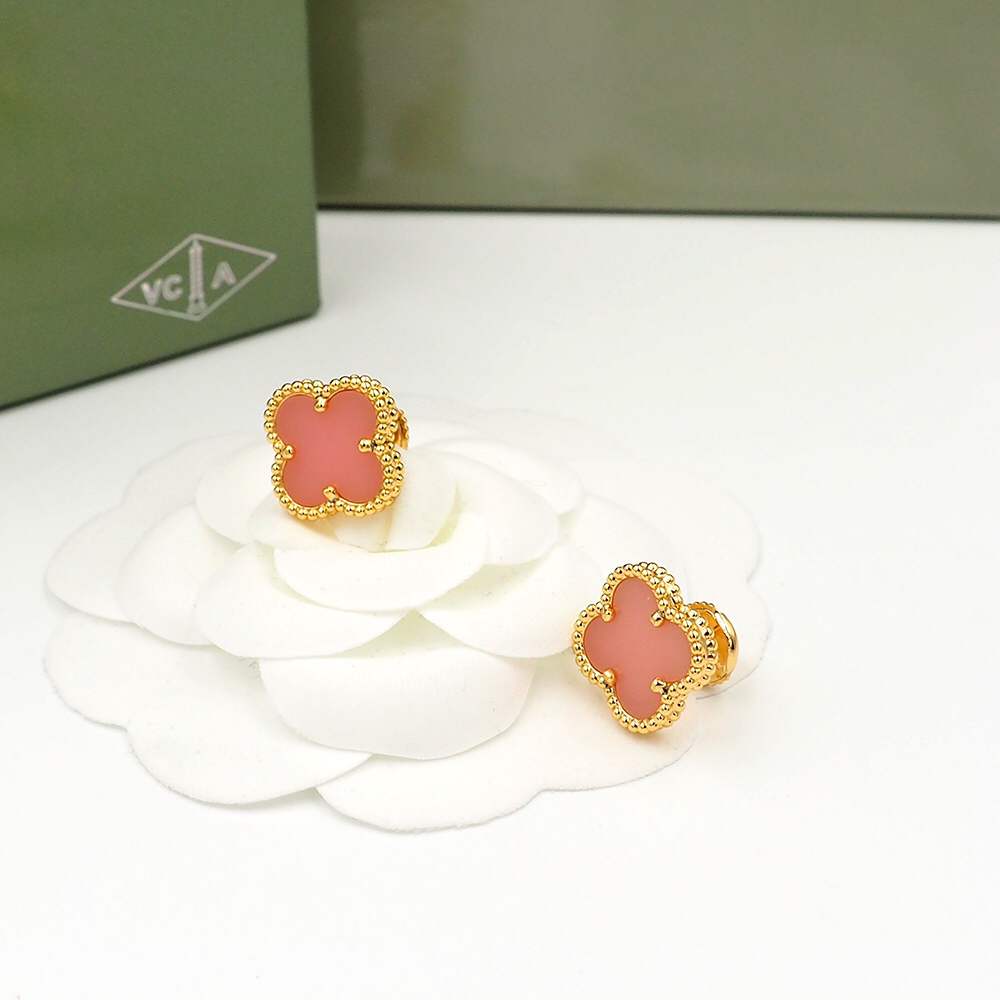 Van Cleef & Arpels earring-57