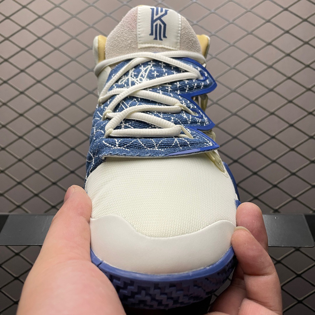 Nike Sneakers-131