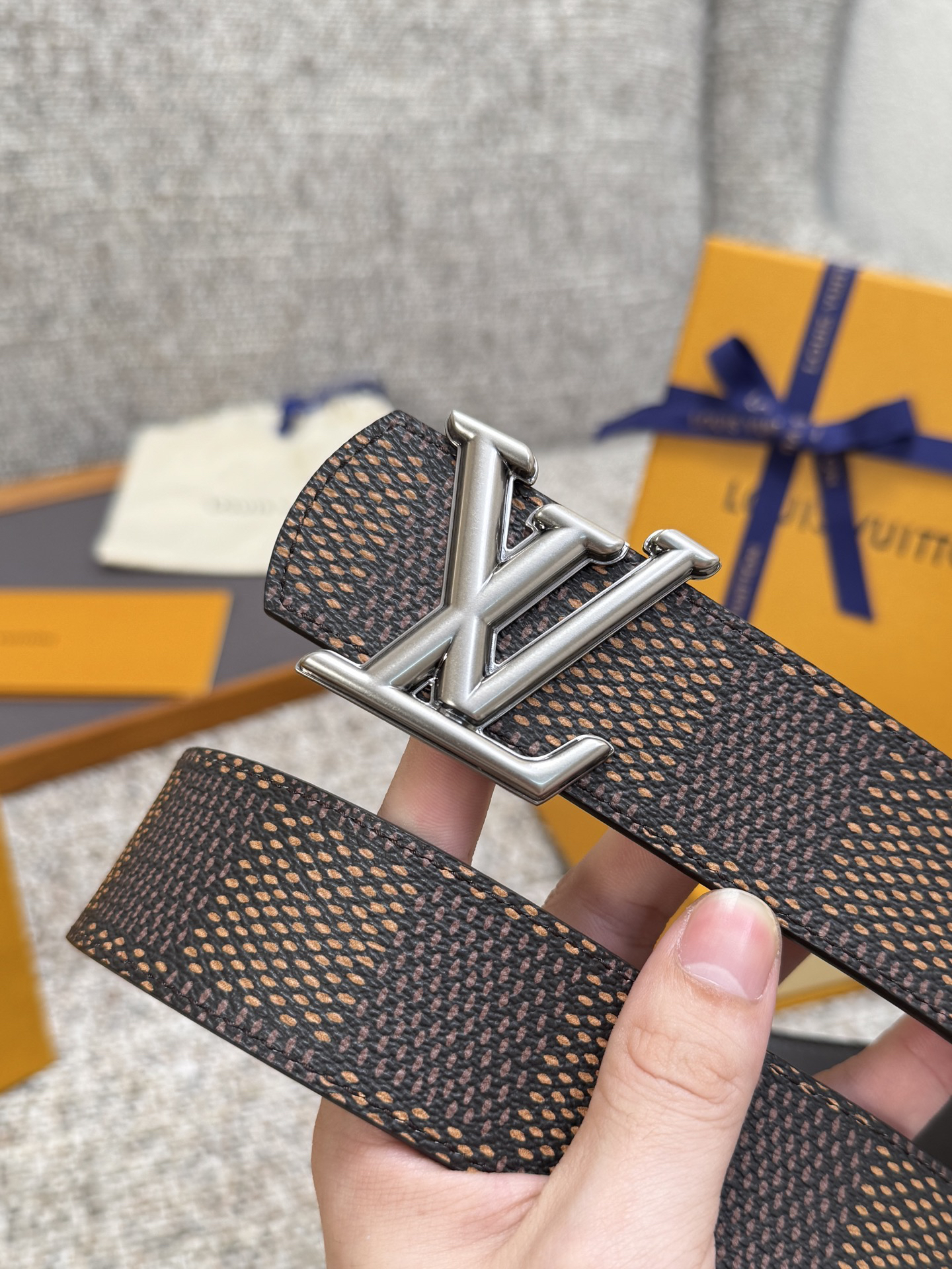 Lv belt-38