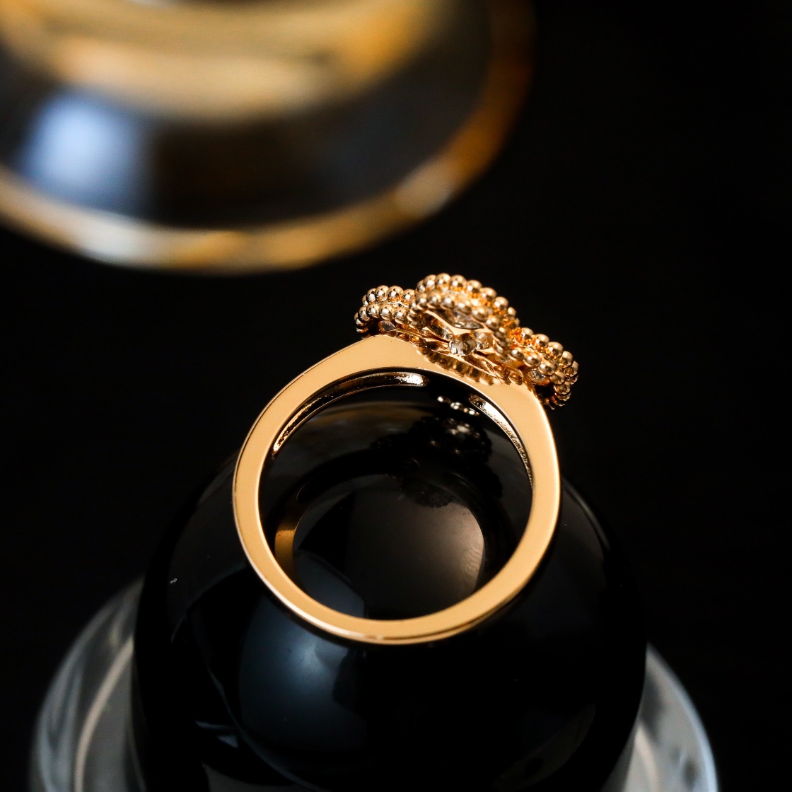 Van Cleef & Arpels ring-74