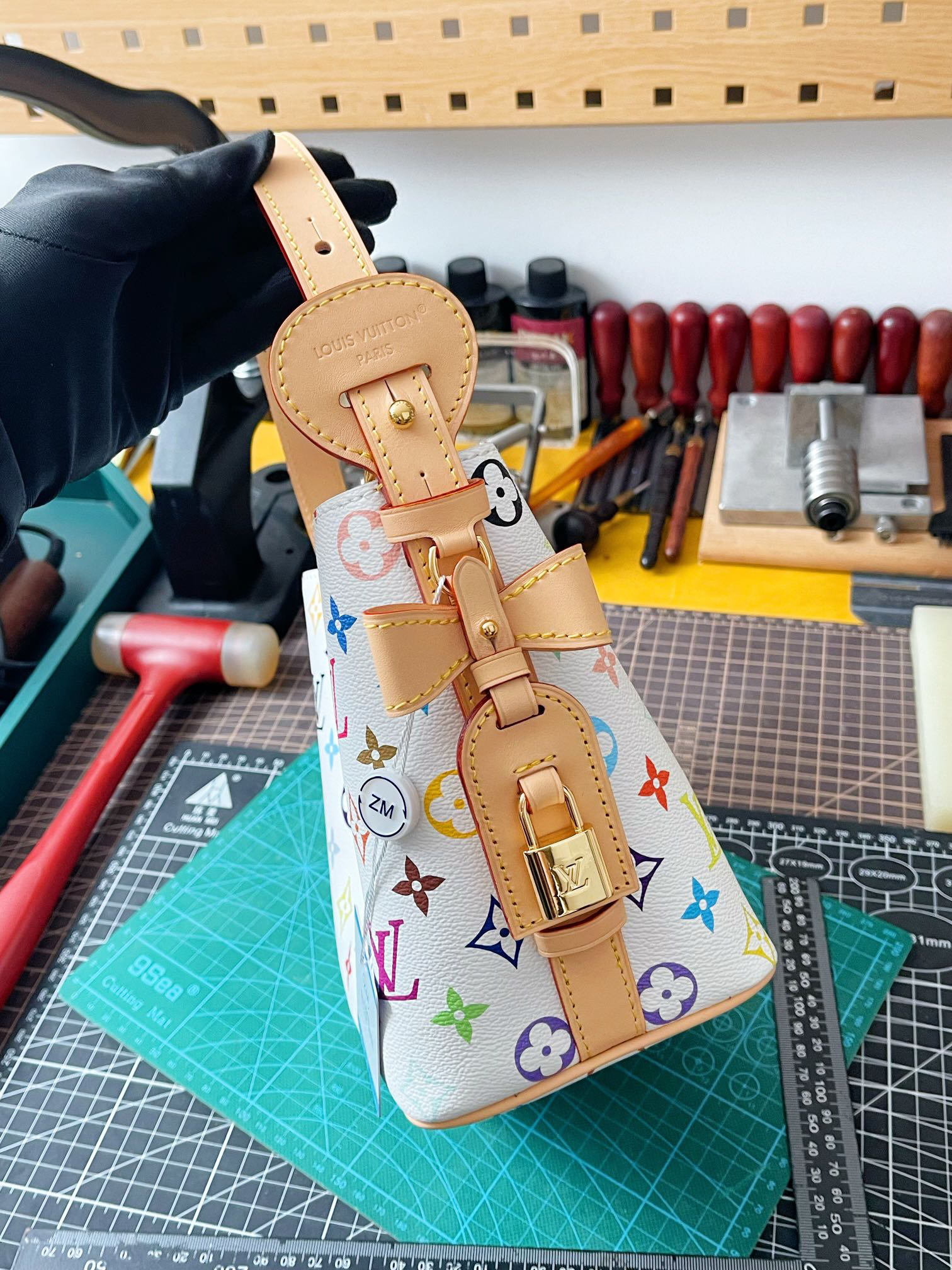 Louis Vuitton Hot New Product-21