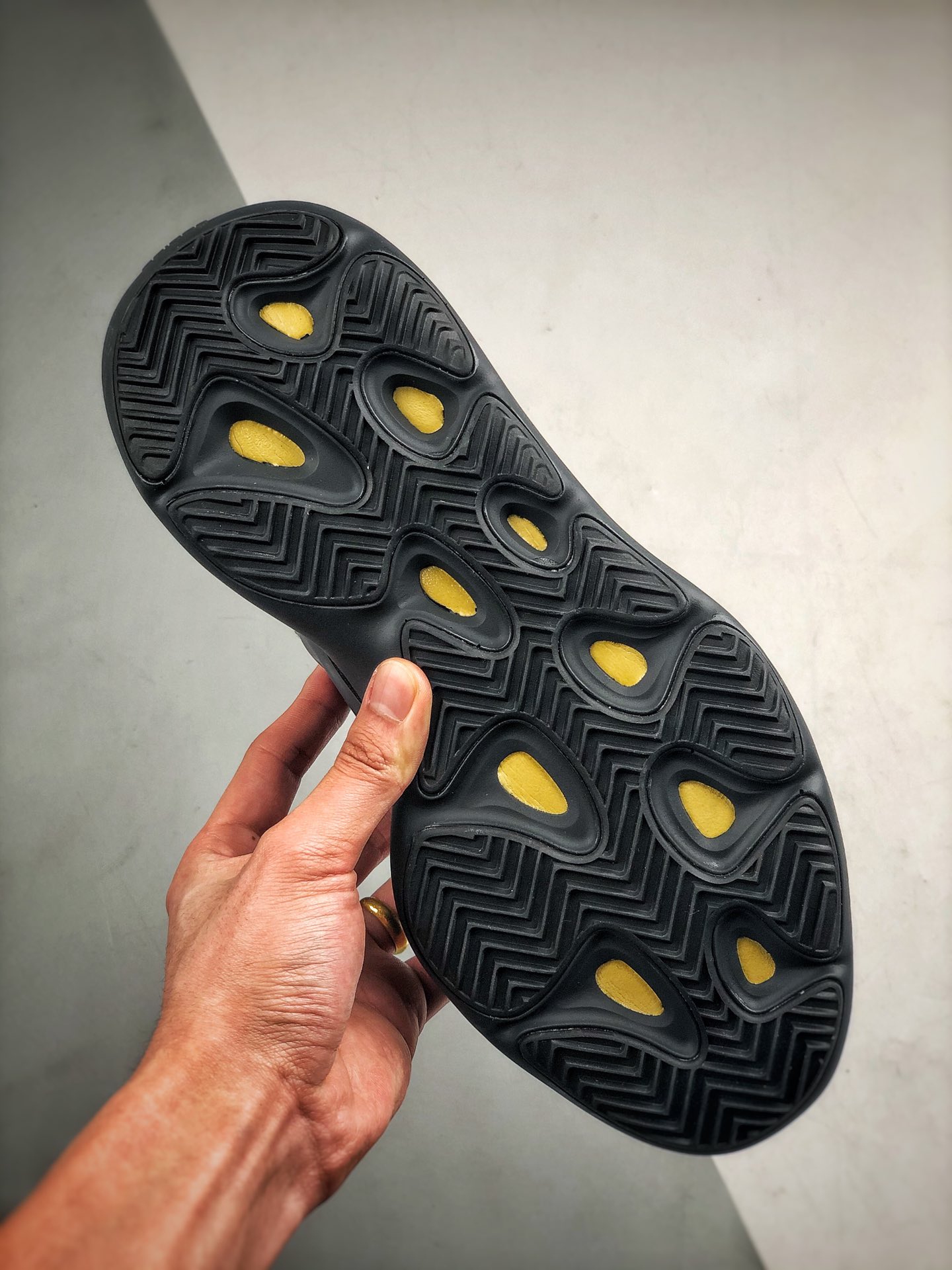 Adidas Sneakers-101