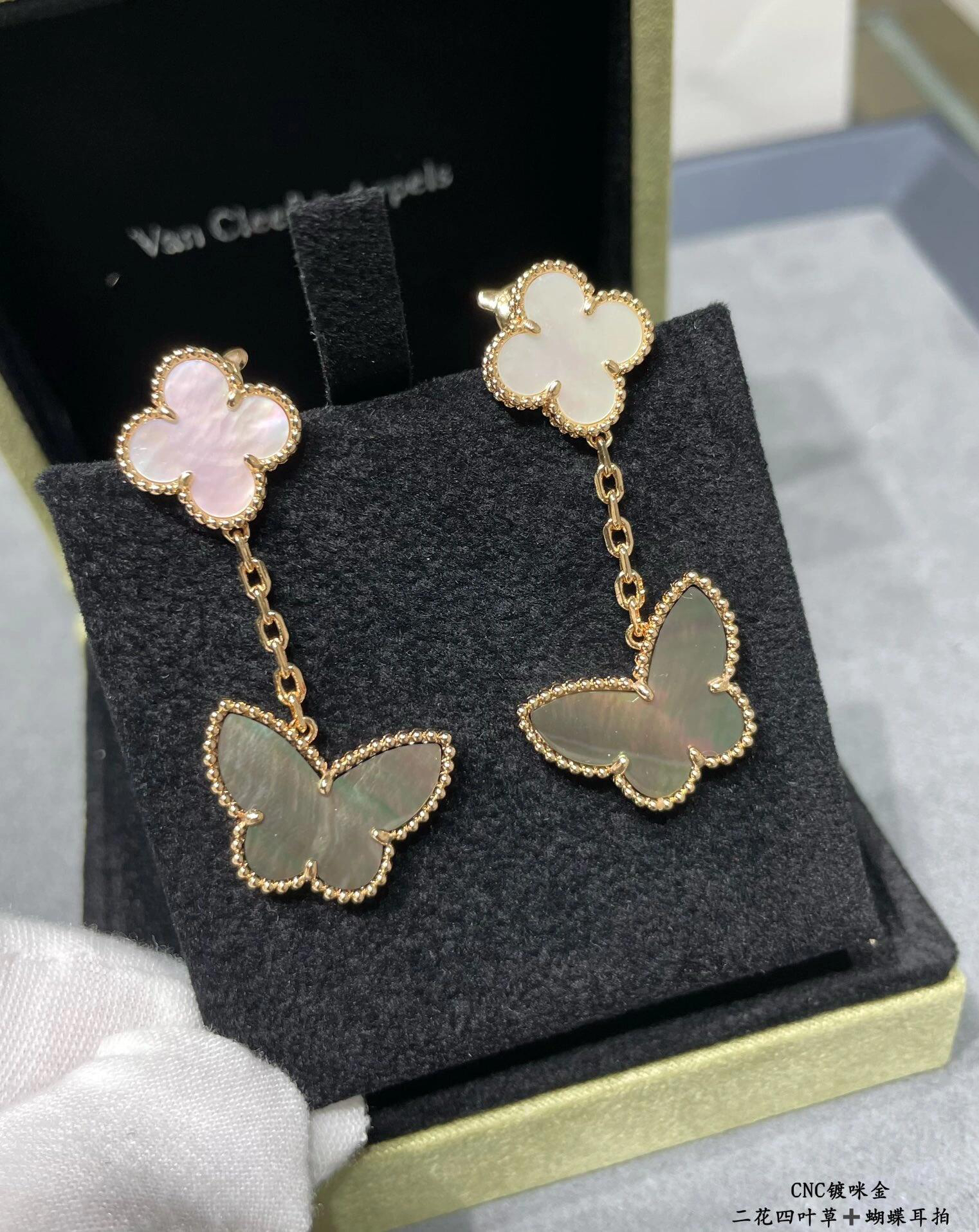 Van Cleef & Arpels earring-30
