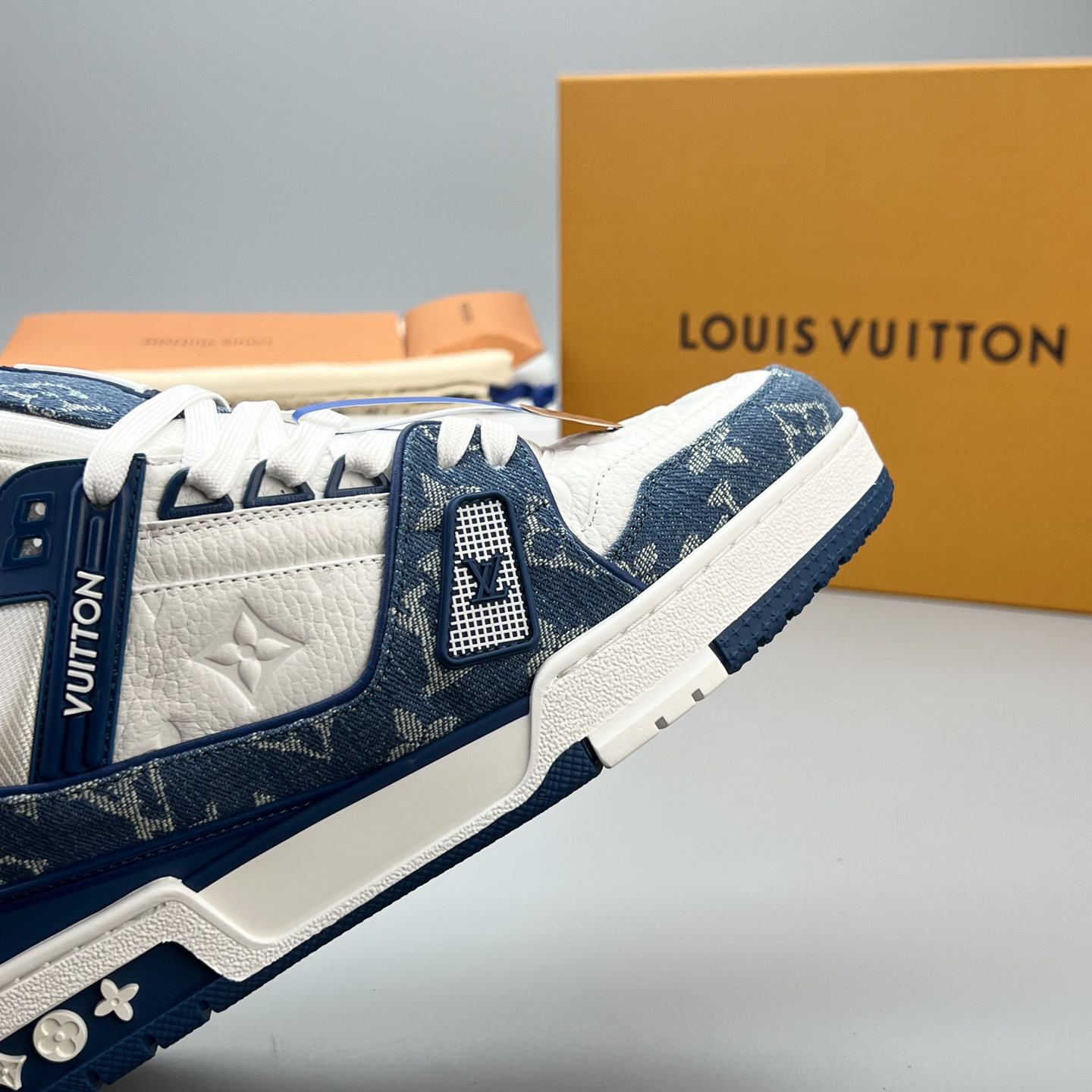 Lv Sneakers-121
