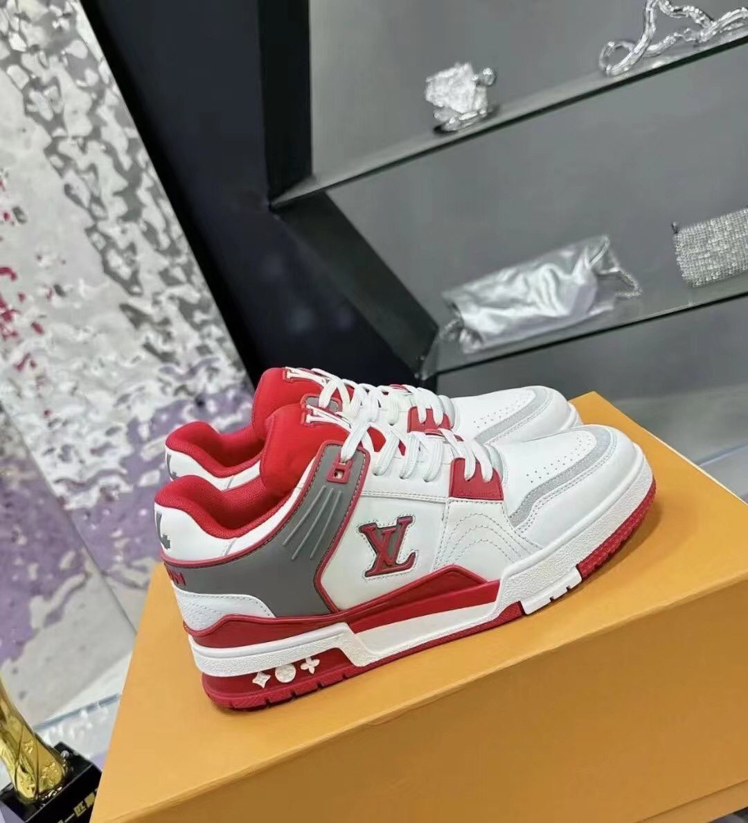 Lv Sneakers-39