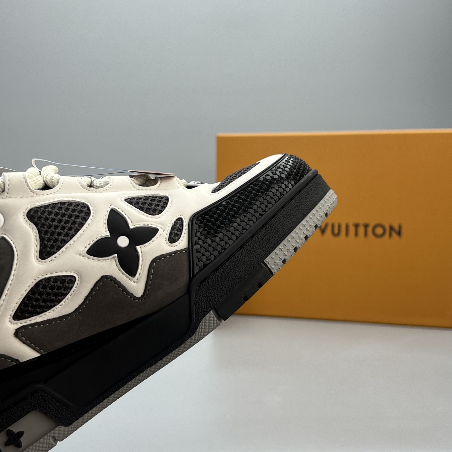 Lv Sneakers-128